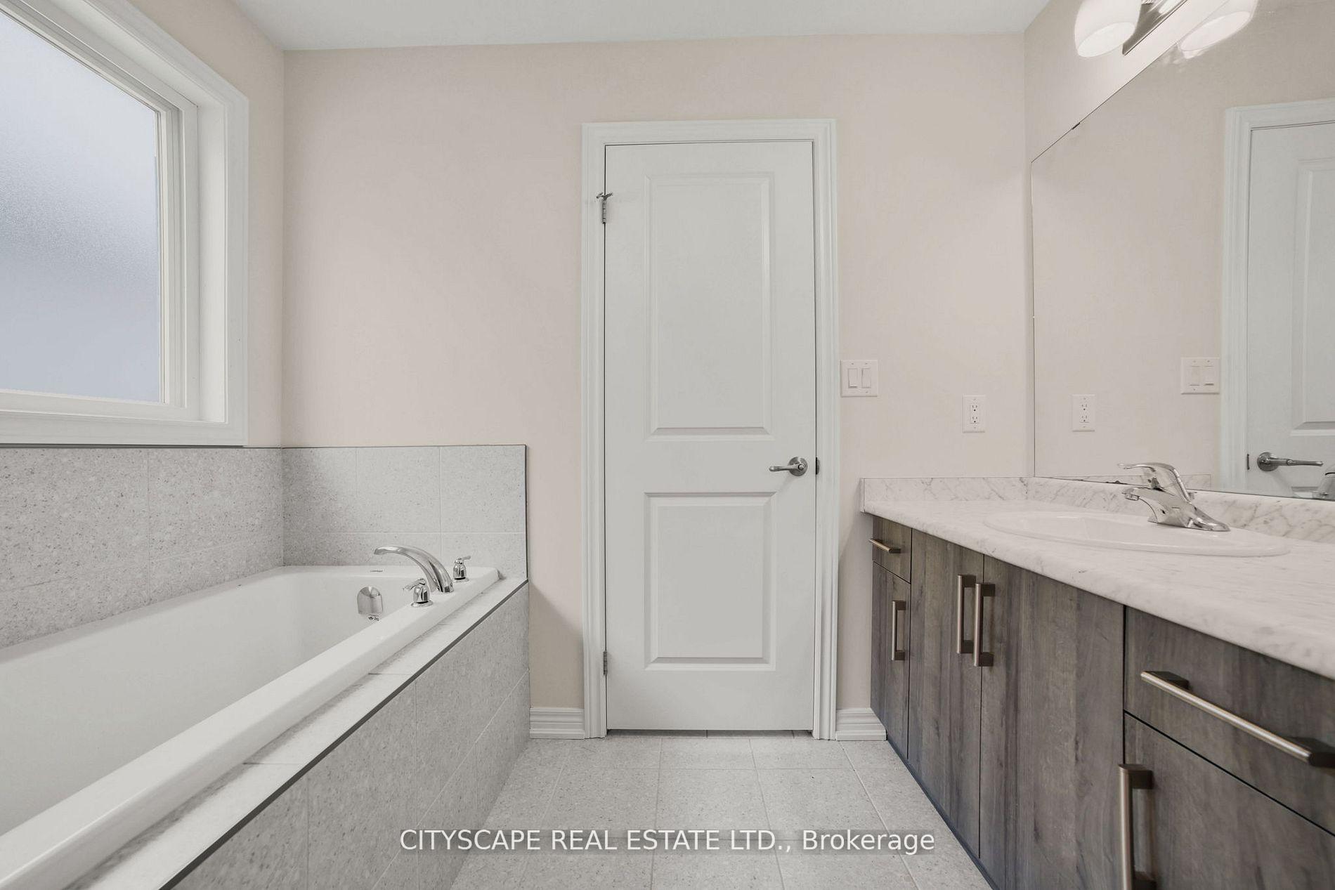 Photo 33 of 47 Bowman Crescent, Thorold, Hurricane/Merrittville — HOMEH