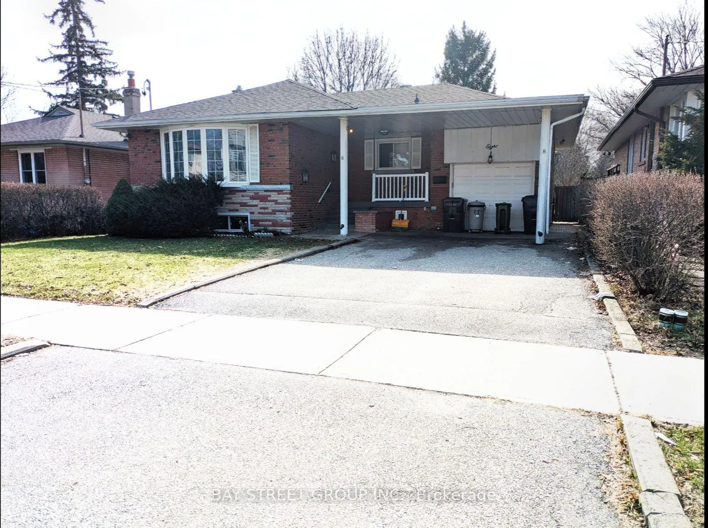 Photo 2 of Unit MAIN, 8 Storey Crescent, Etobicoke, Eringate-Centennial-West Deane — HOMEH