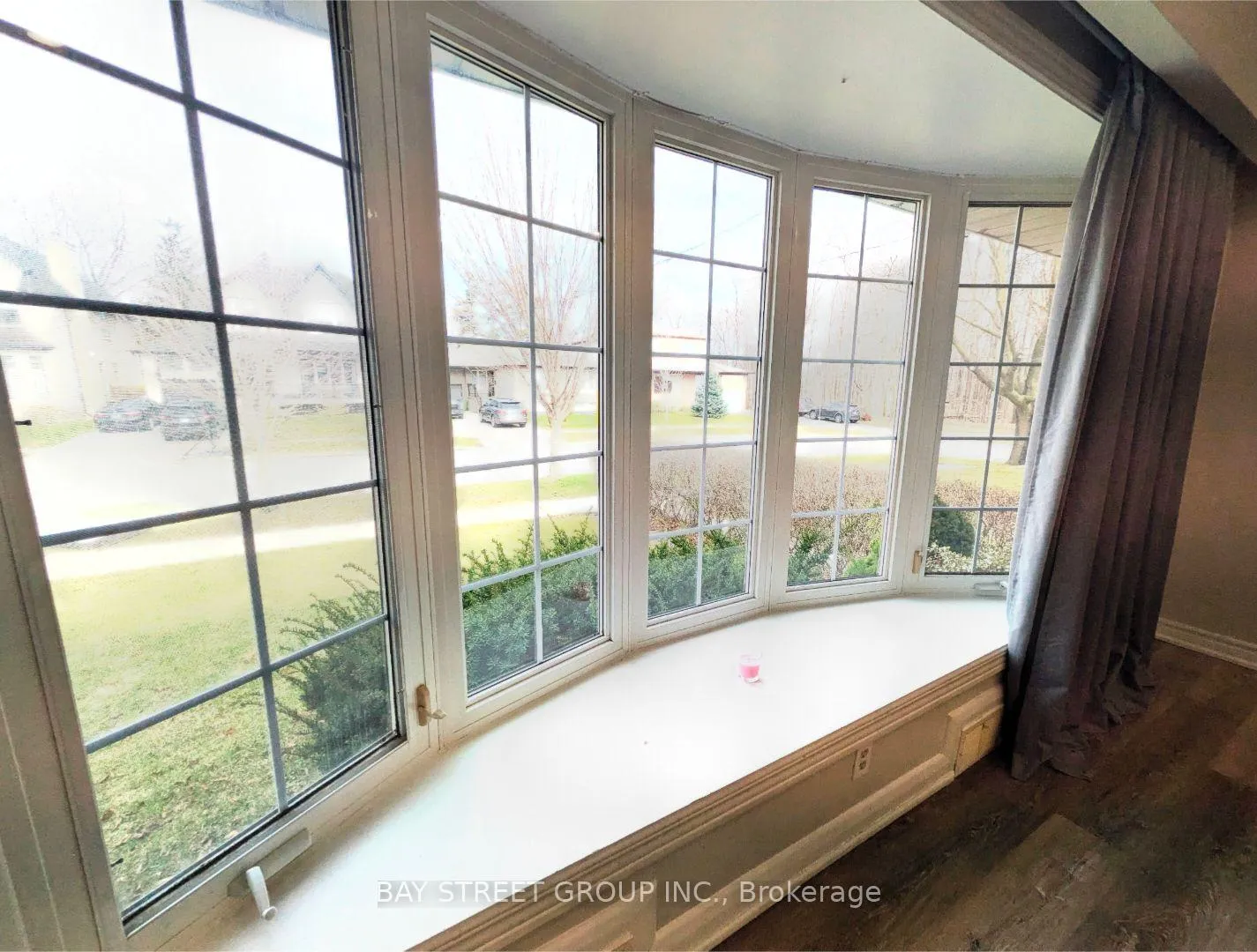Photo 4 of Unit MAIN, 8 Storey Crescent, Etobicoke, Eringate-Centennial-West Deane — HOMEH
