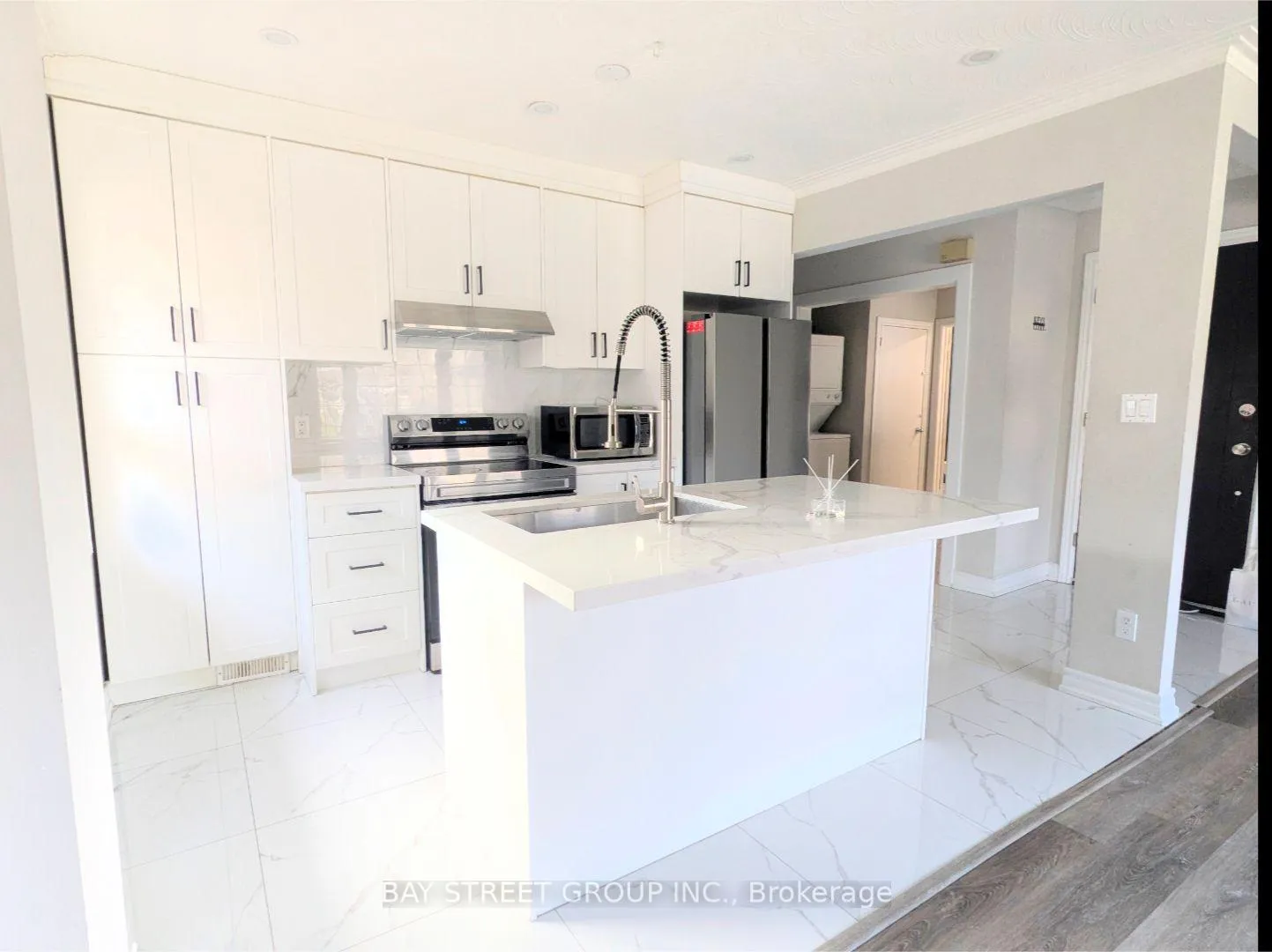 Photo 7 of Unit MAIN, 8 Storey Crescent, Etobicoke, Eringate-Centennial-West Deane — HOMEH