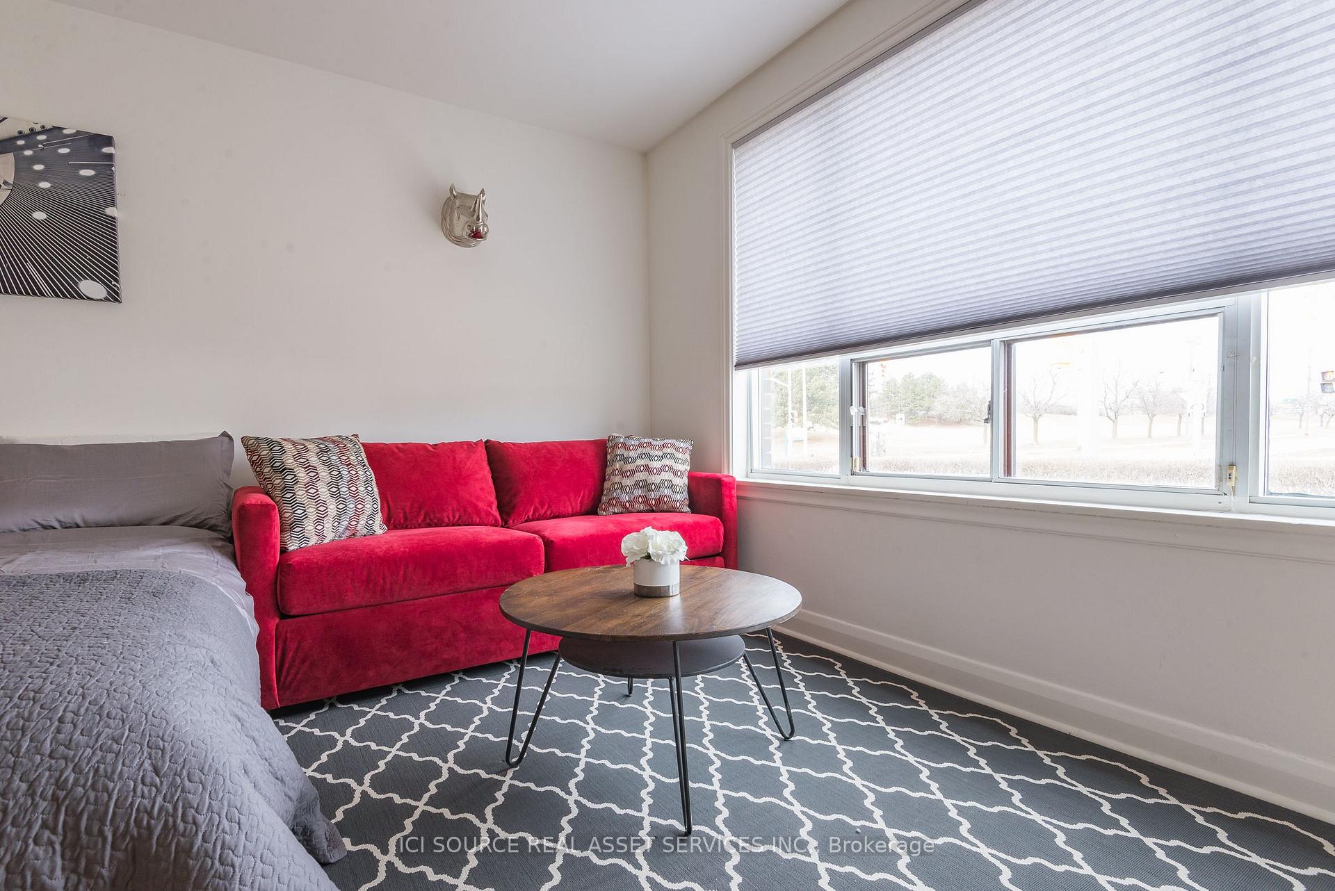 Photo 10 of Unit Main Fl, 207 Ranee Avenue, Toronto, Englemount-Lawrence — HOMEH