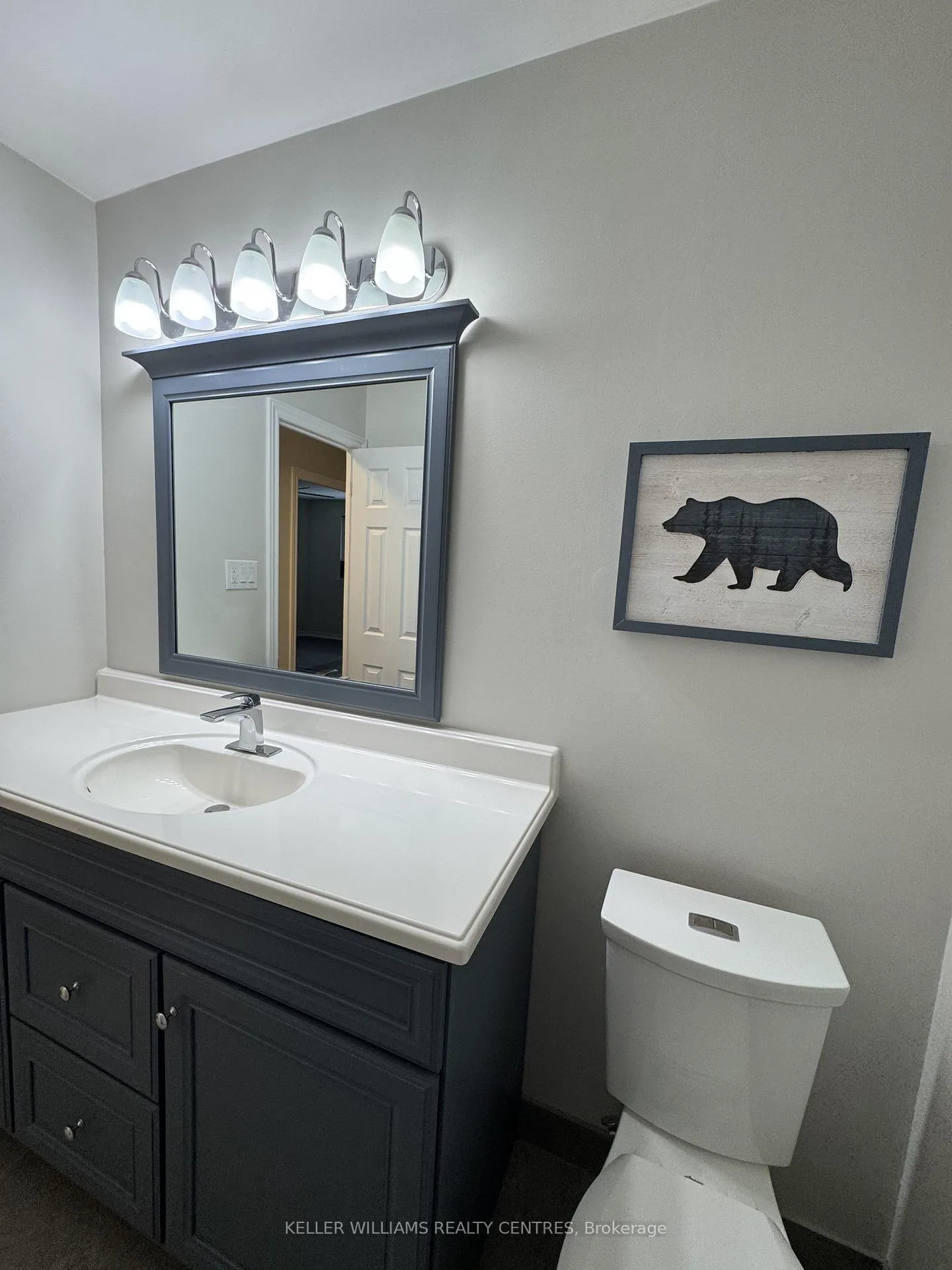 Photo 13 of Unit Main, 691 Irwin Crescent, Newmarket, Huron Heights-Leslie Valley — HOMEH
