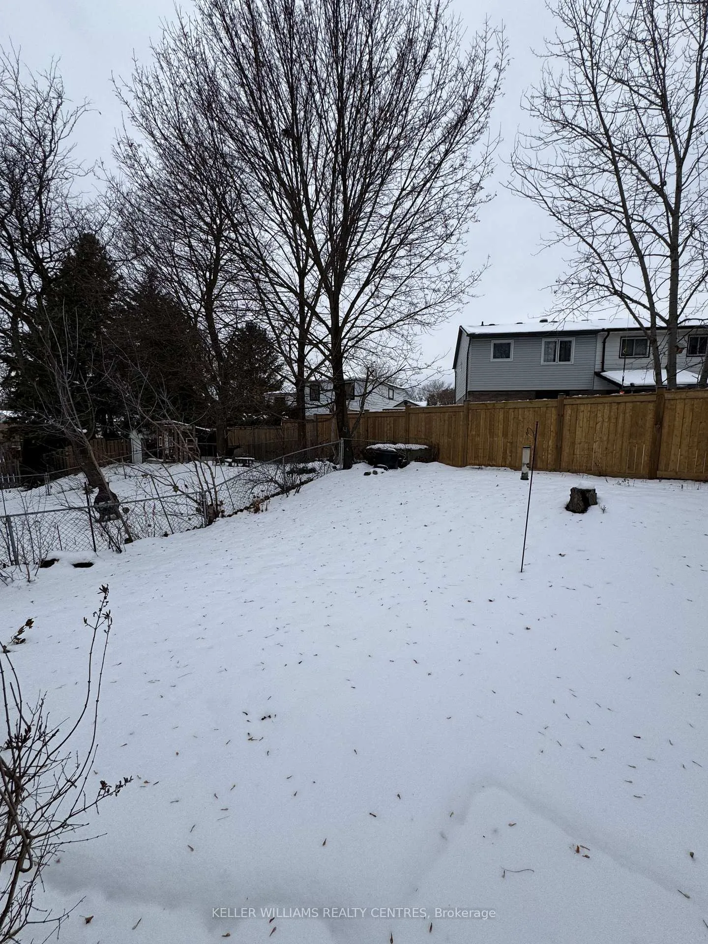 Photo 23 of Unit Main, 691 Irwin Crescent, Newmarket, Huron Heights-Leslie Valley — HOMEH