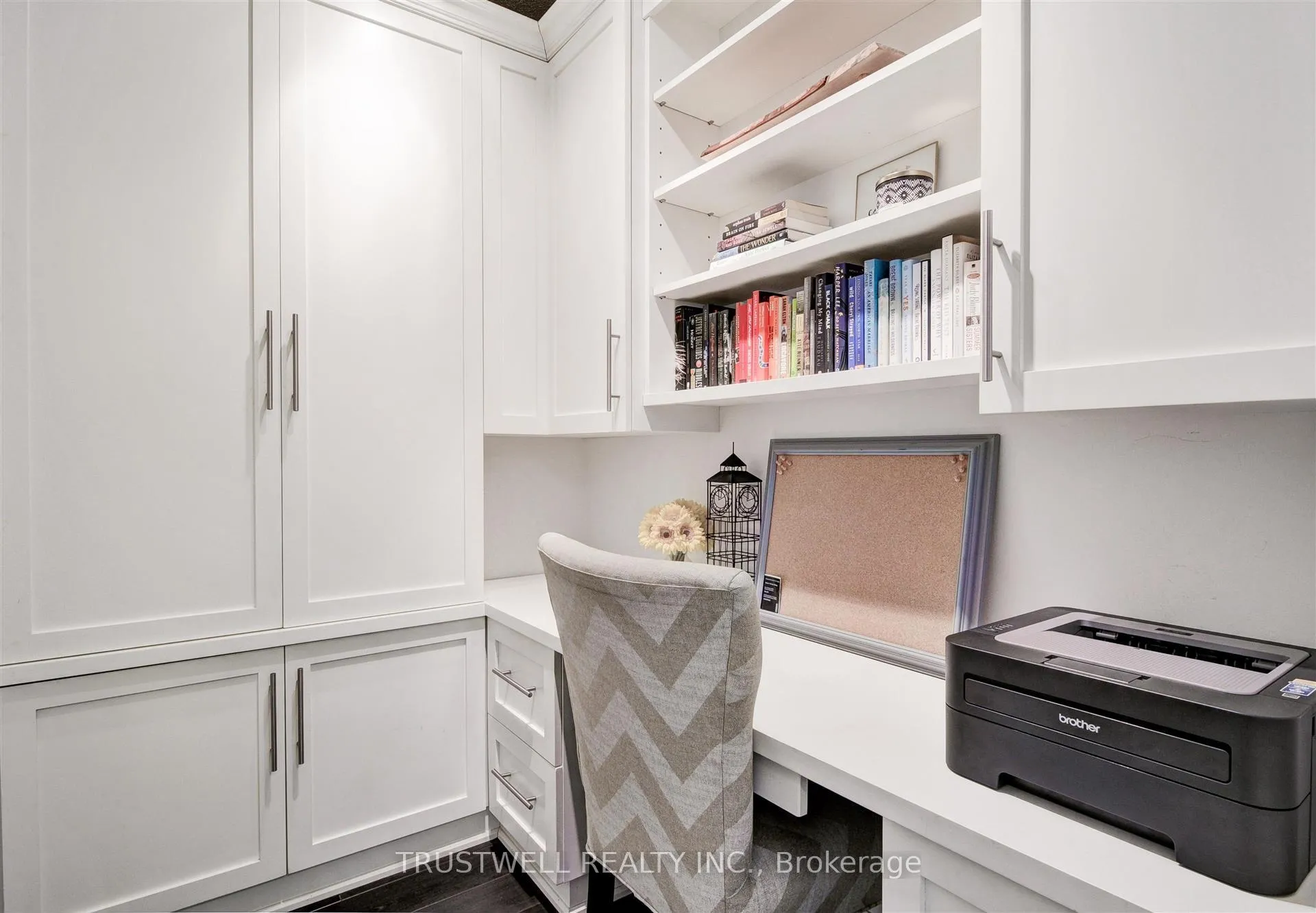 Photo 3 of Unit 1611, 83 Redpath Avenue, Toronto, Mount Pleasant West — HOMEH