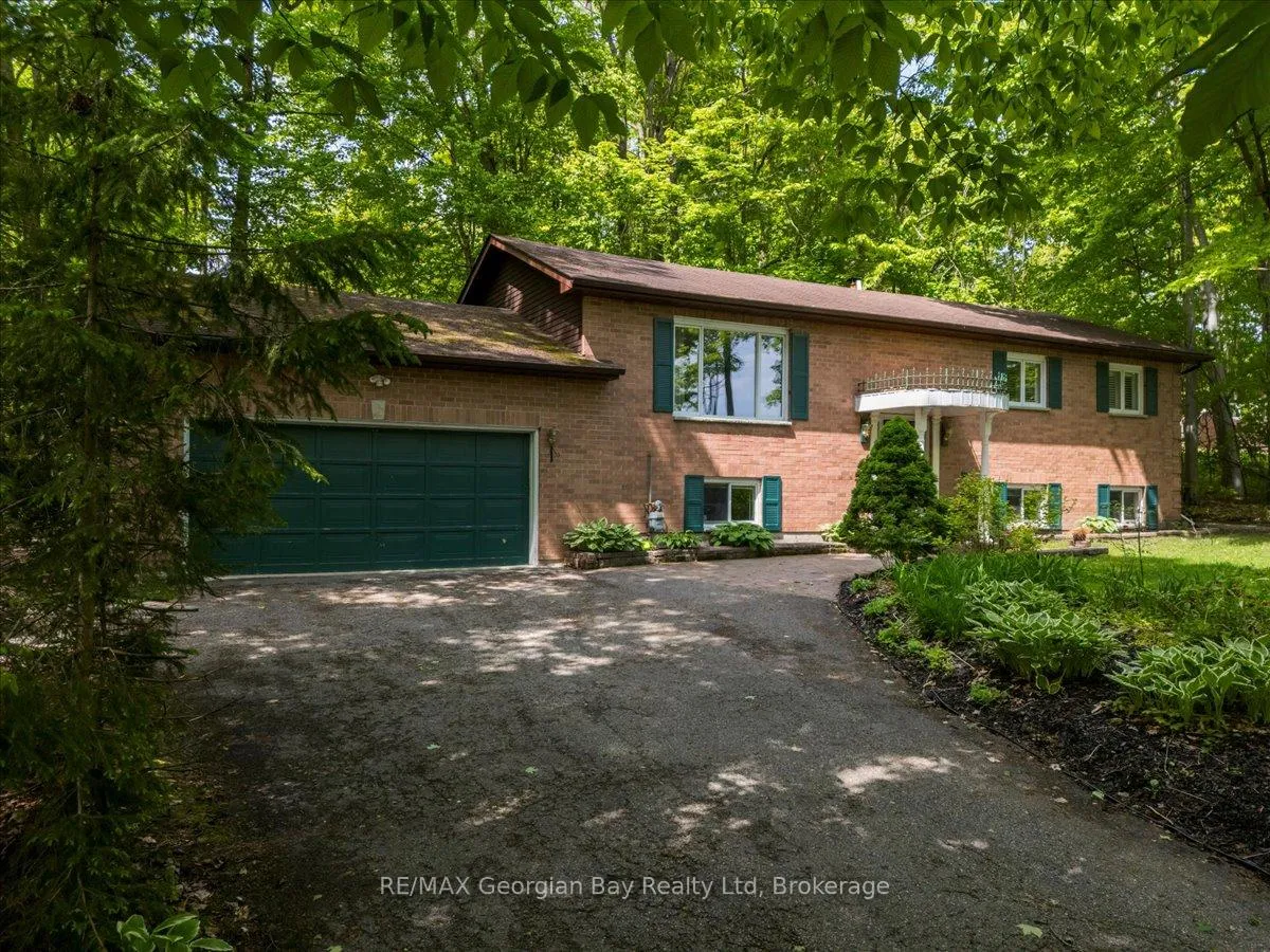 Photo 5 of 31 Lakeview Crescent, Tiny, Rural Tiny — HOMEH