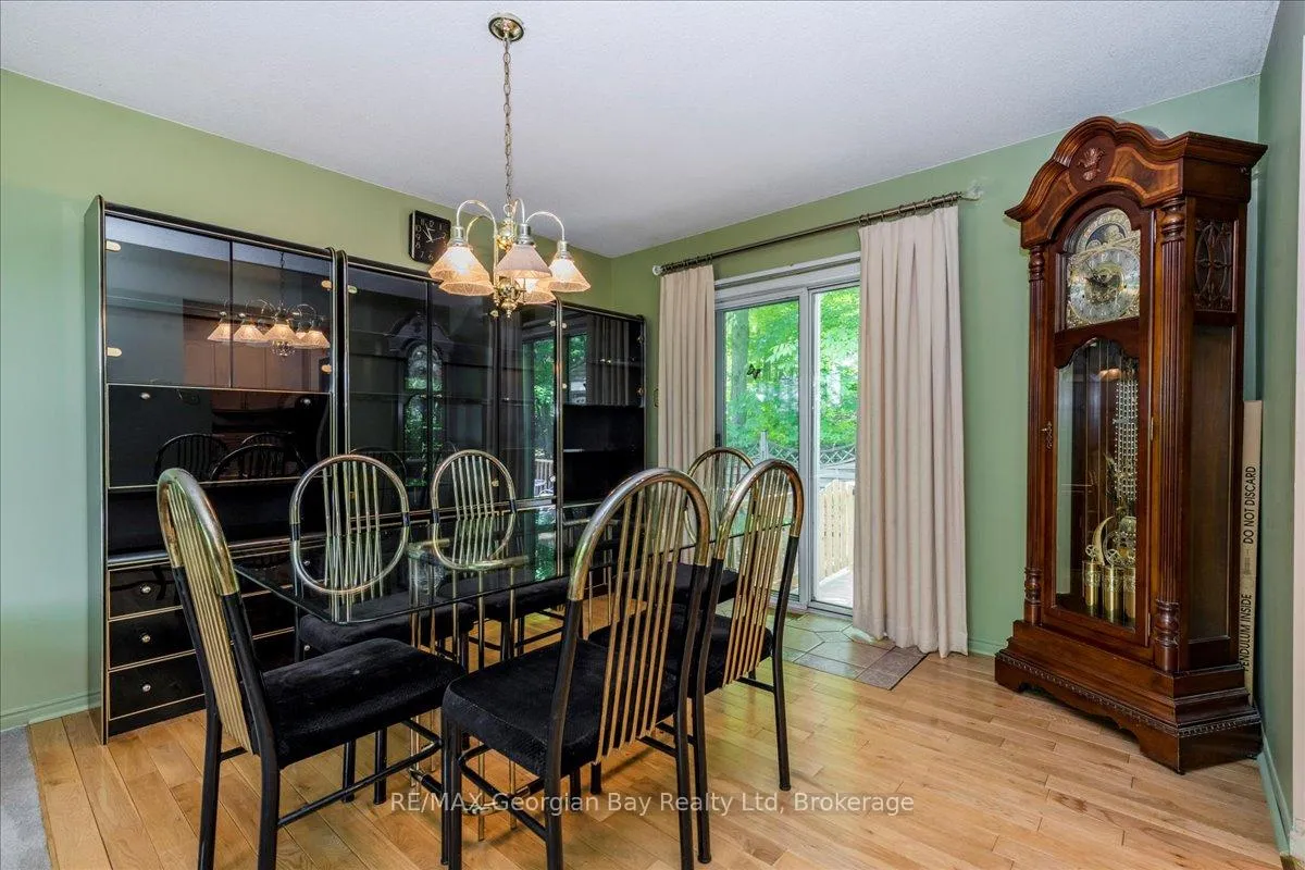 Photo 13 of 31 Lakeview Crescent, Tiny, Rural Tiny — HOMEH
