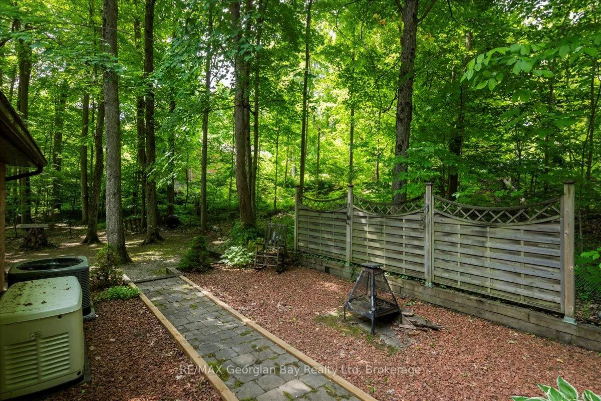 Photo 33 of 31 Lakeview Crescent, Tiny, Rural Tiny — HOMEH