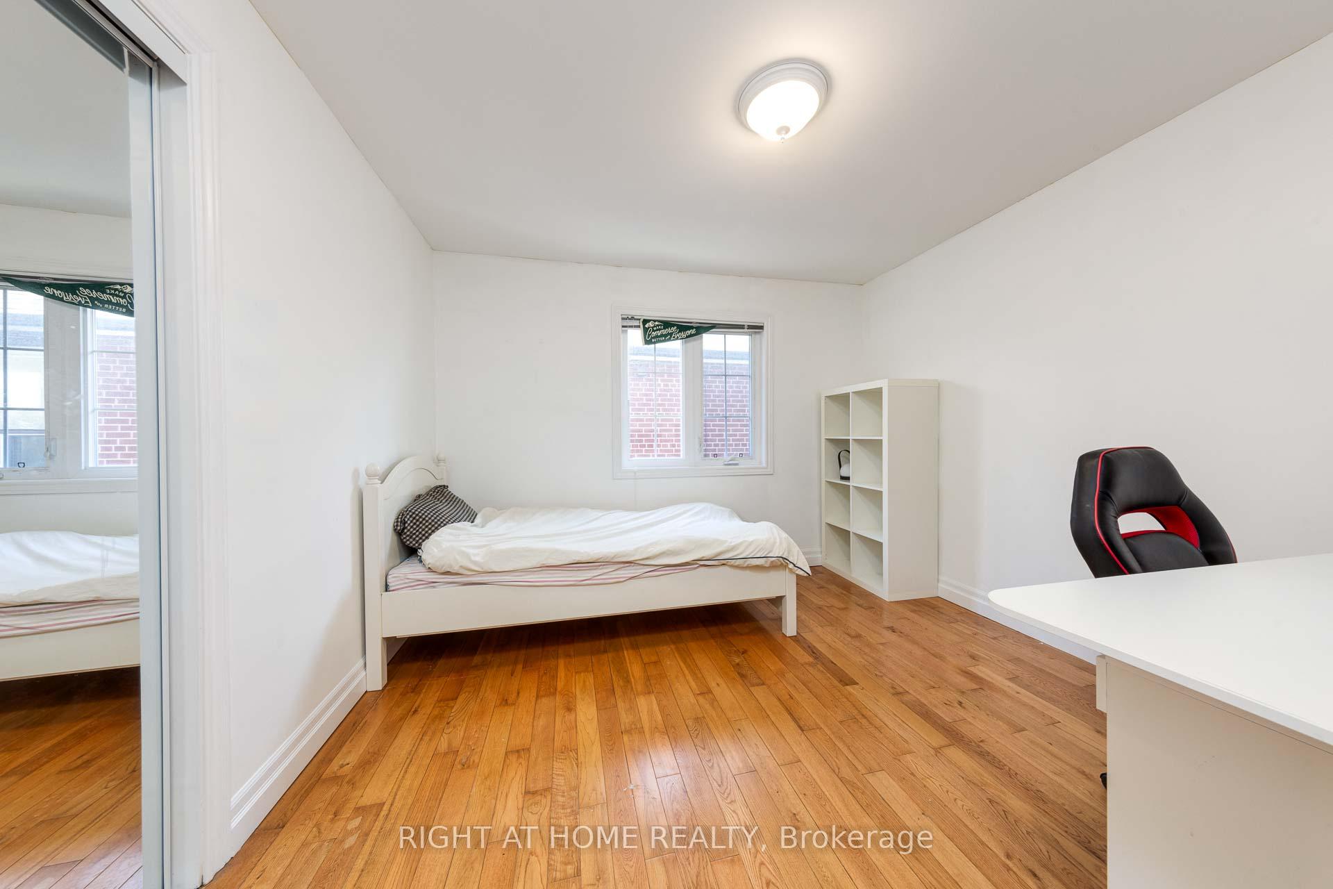 Photo 4 of 48 Hanson Road, Toronto, Oakwood Village — HOMEH