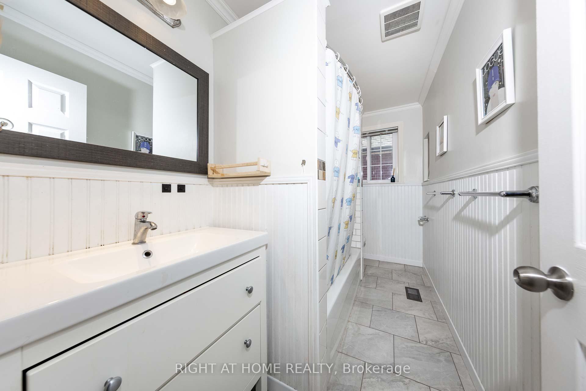 Photo 6 of 48 Hanson Road, Toronto, Oakwood Village — HOMEH