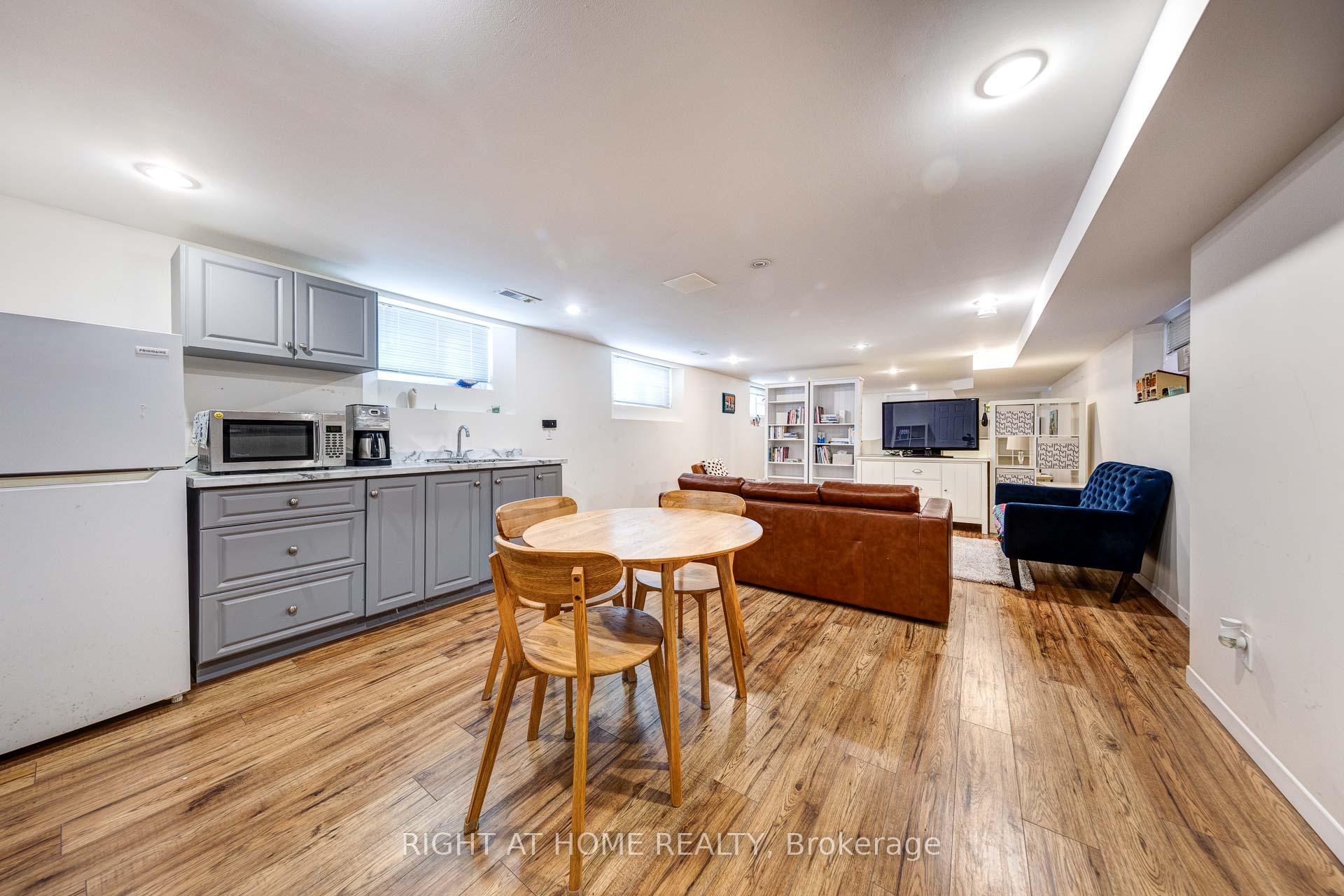 Photo 10 of 48 Hanson Road, Toronto, Oakwood Village — HOMEH