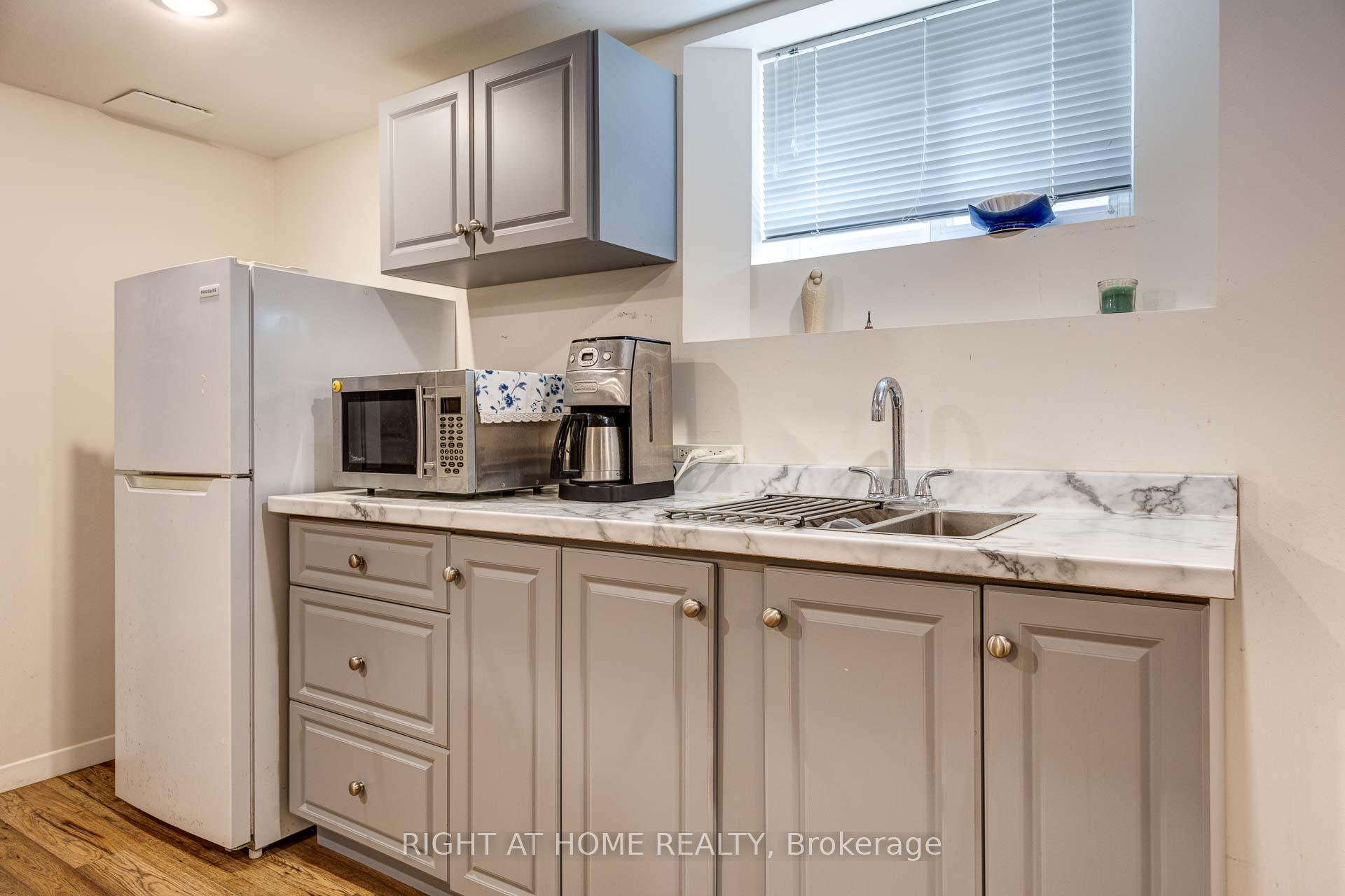 Photo 11 of 48 Hanson Road, Toronto, Oakwood Village — HOMEH