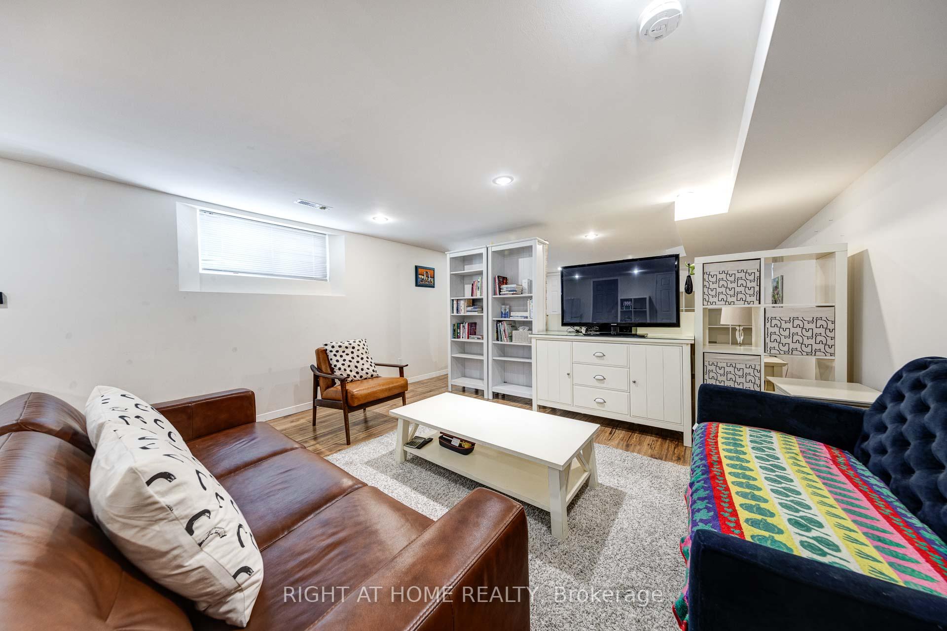Photo 12 of 48 Hanson Road, Toronto, Oakwood Village — HOMEH