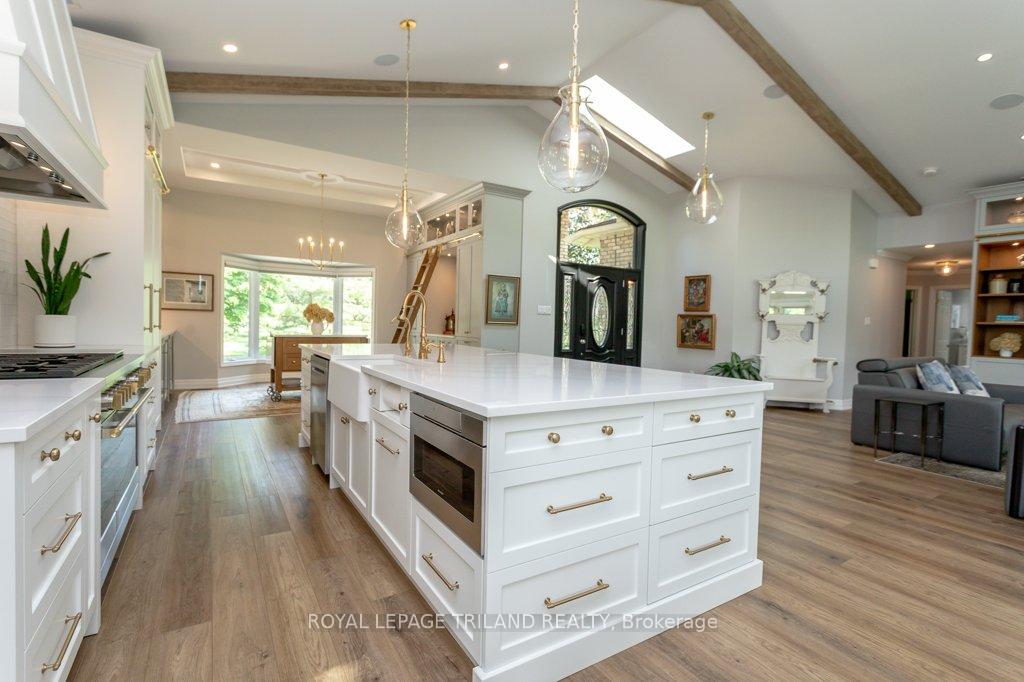 Photo 10 of 3045 Catherine Street, Thames Centre, Rural Thames Centre — HOMEH