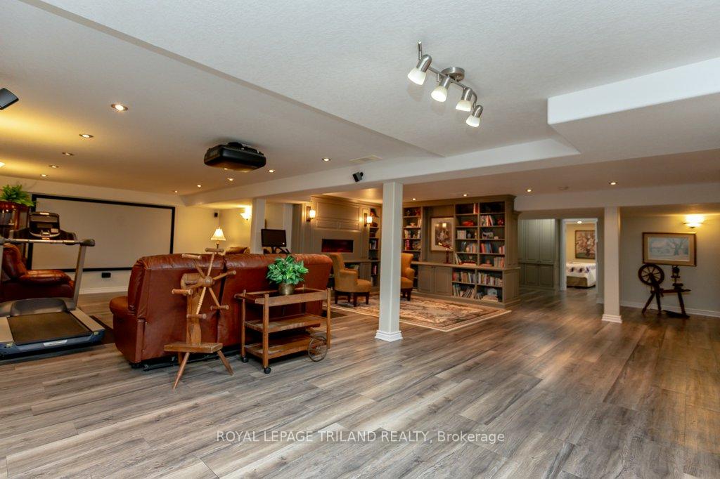 Photo 24 of 3045 Catherine Street, Thames Centre, Rural Thames Centre — HOMEH