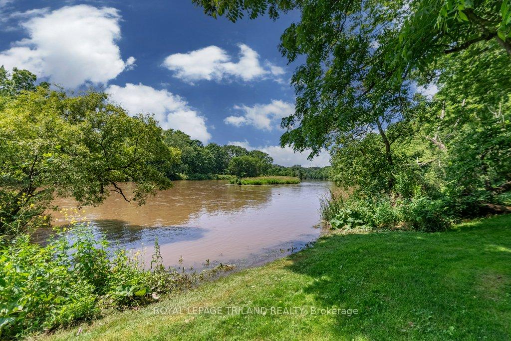Photo 37 of 3045 Catherine Street, Thames Centre, Rural Thames Centre — HOMEH