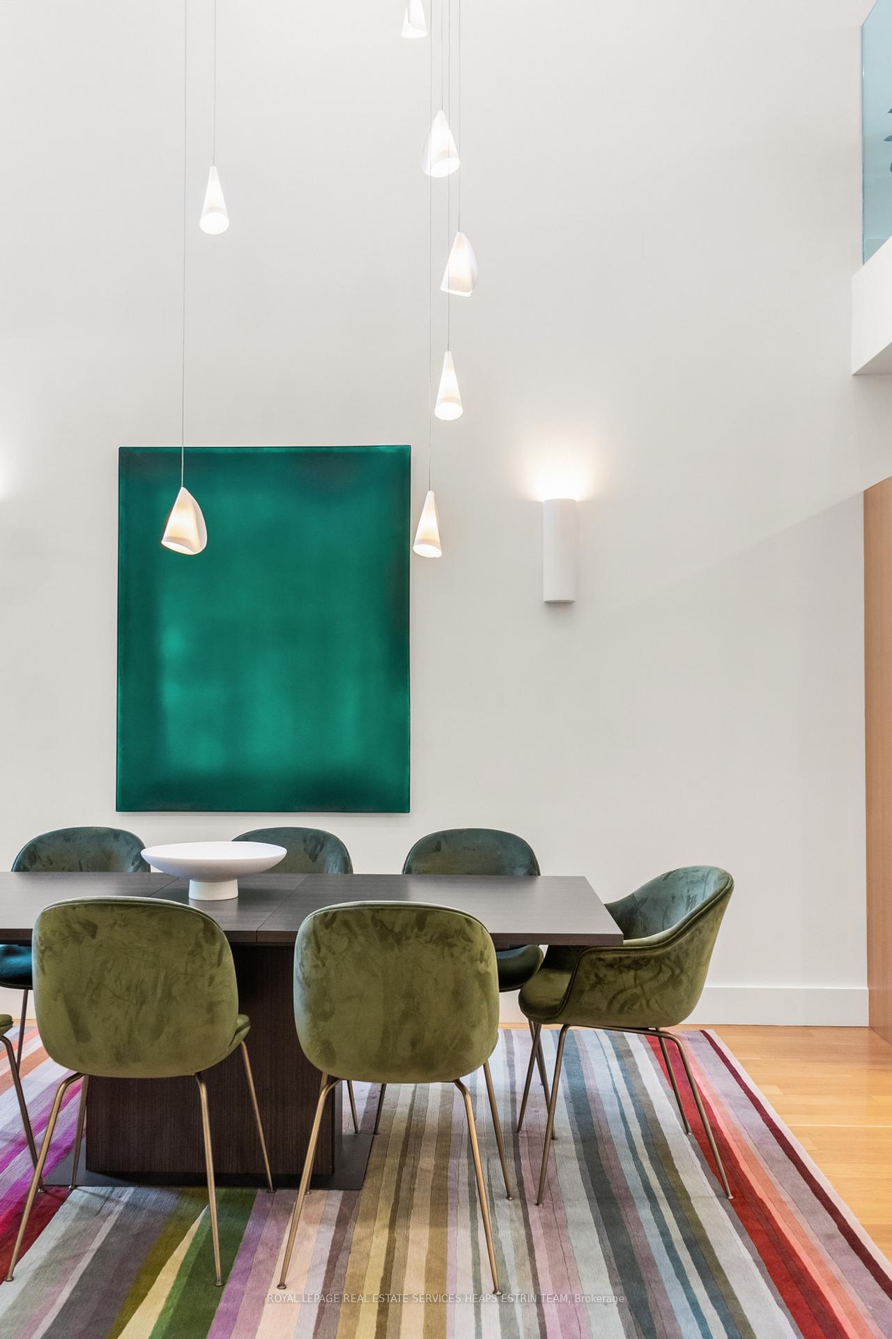 Photo 10 of 102 Robert Street, Toronto, University — HOMEH