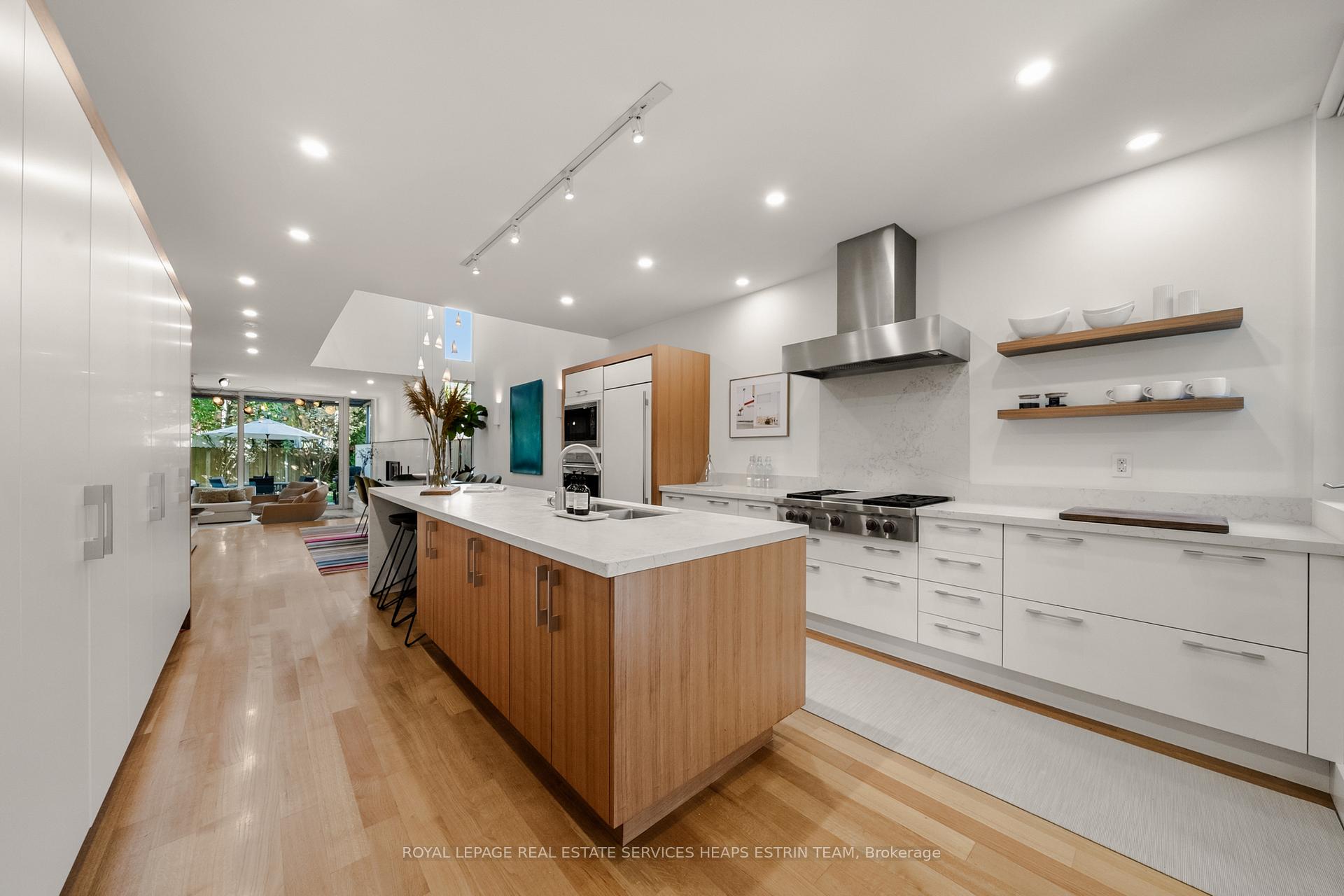 Photo 20 of 102 Robert Street, Toronto, University — HOMEH