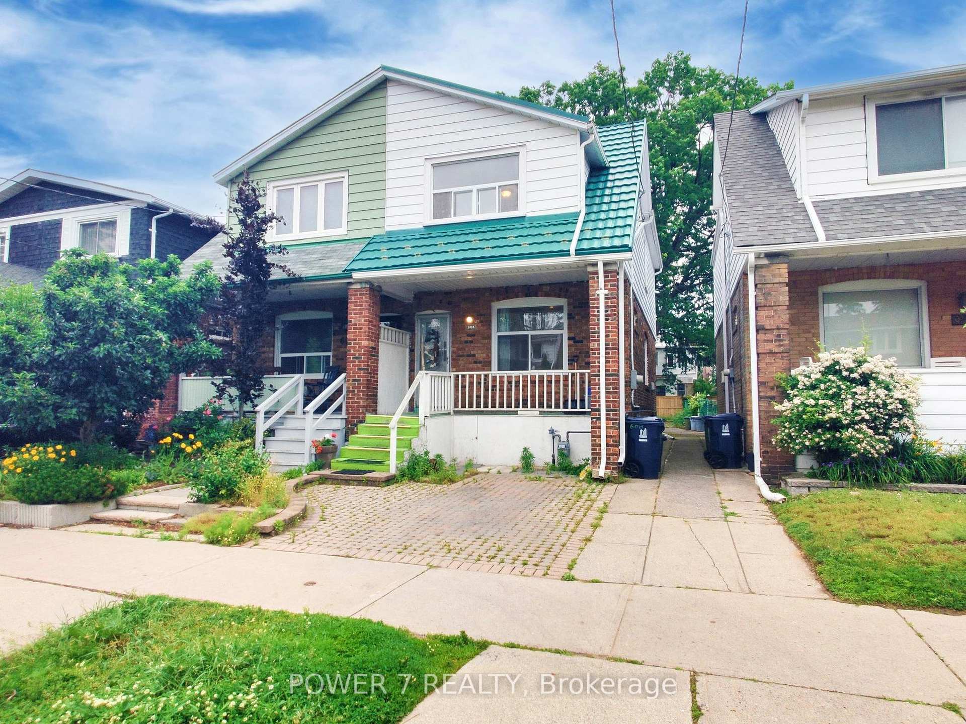 Photo 2 of 608 Milverton Boulevard, Toronto, Danforth — HOMEH