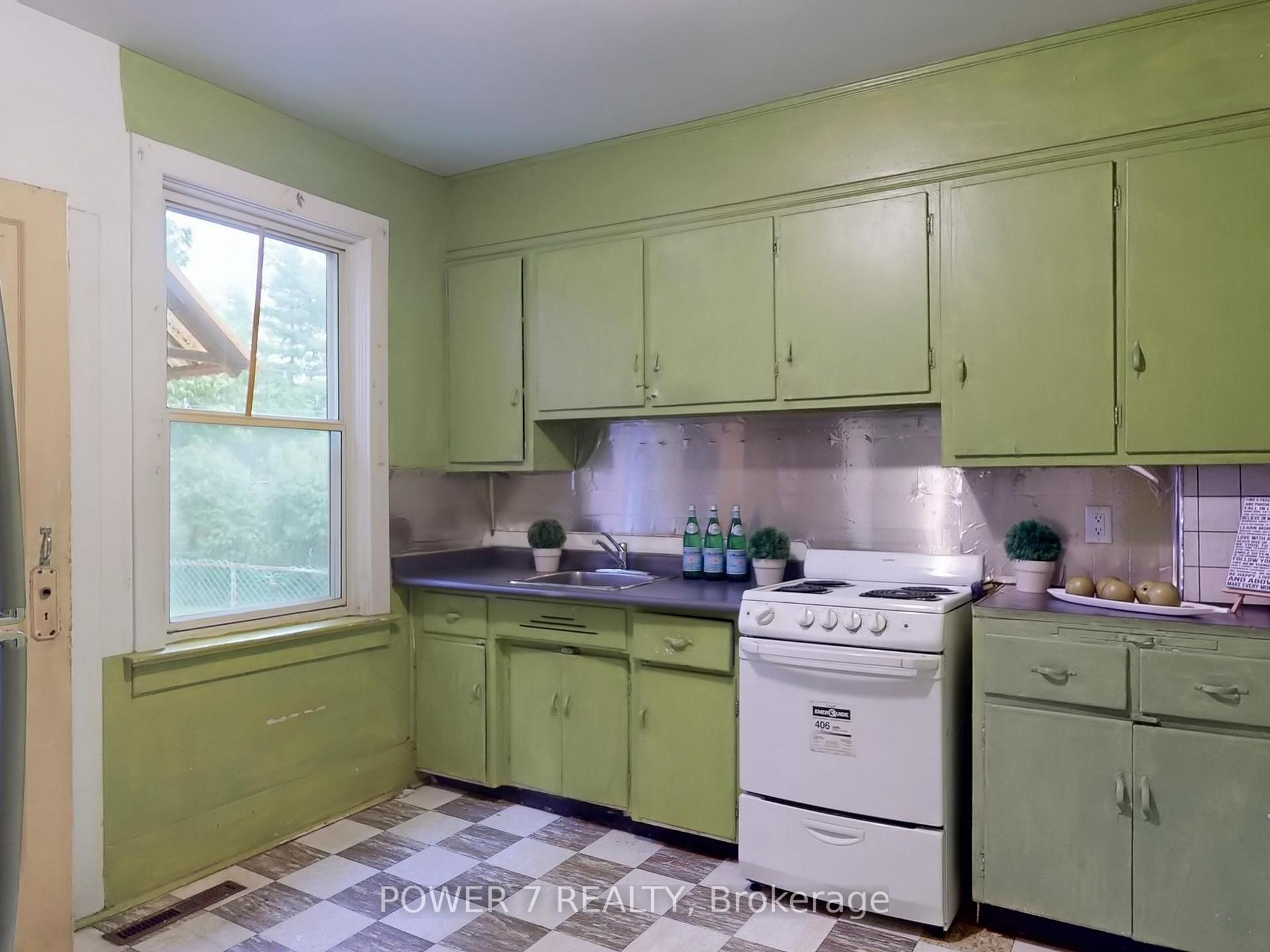 Photo 12 of 608 Milverton Boulevard, Toronto, Danforth — HOMEH