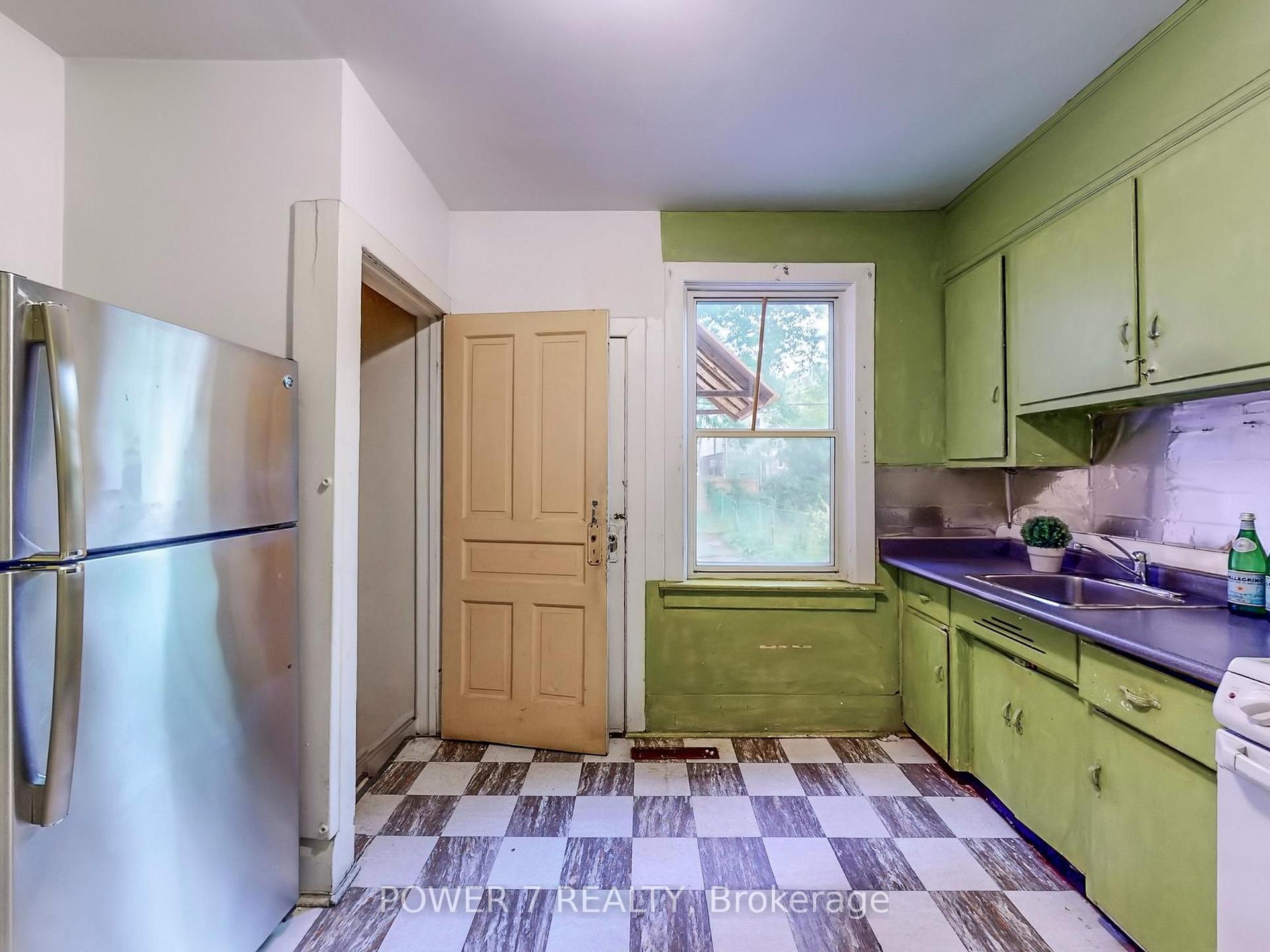 Photo 13 of 608 Milverton Boulevard, Toronto, Danforth — HOMEH