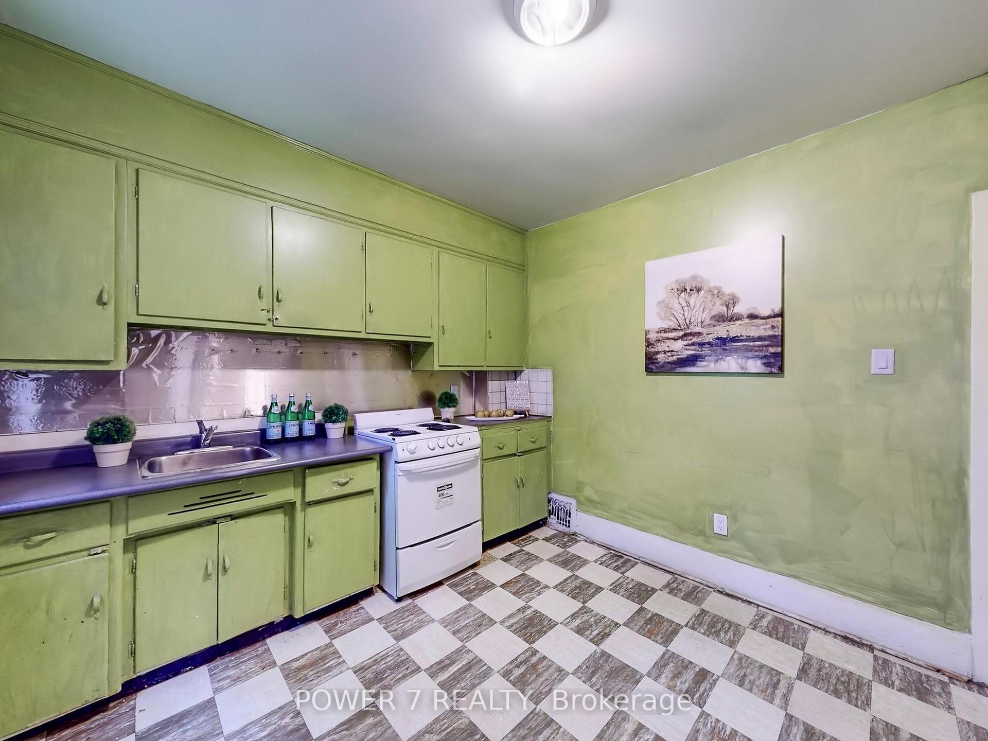 Photo 15 of 608 Milverton Boulevard, Toronto, Danforth — HOMEH