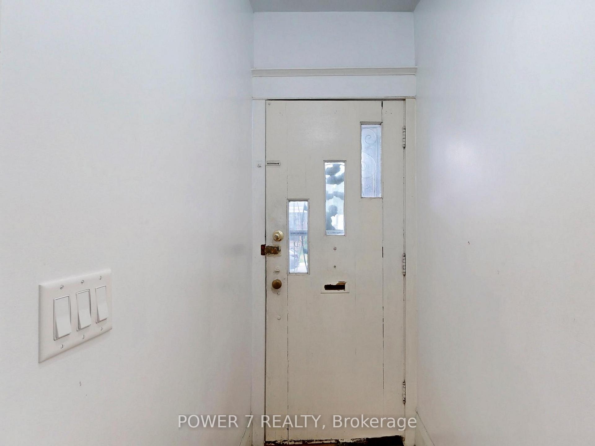 Photo 18 of 608 Milverton Boulevard, Toronto, Danforth — HOMEH