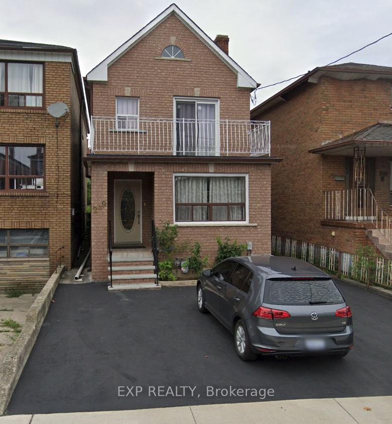 Front of 209 Cedric Avenue