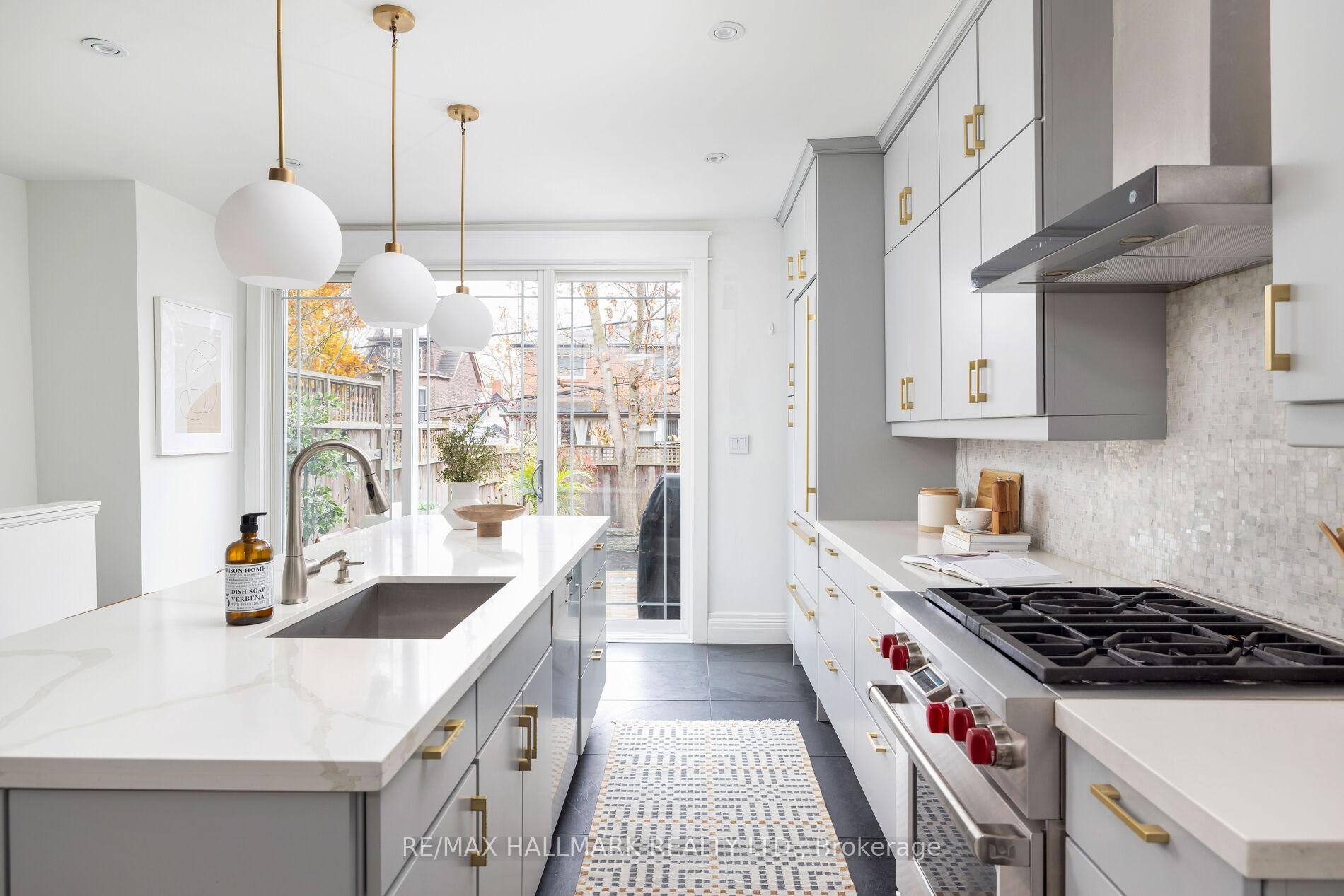 Photo 1 of 146 Lee Avenue, Toronto, The Beaches — HOMEH