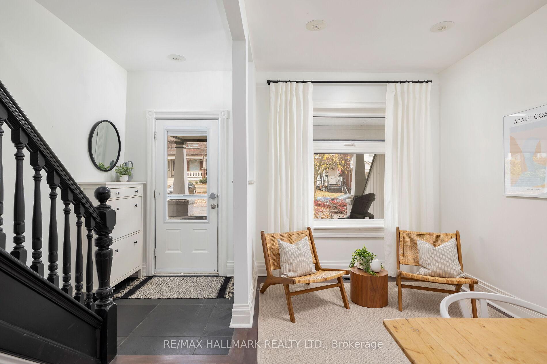 Photo 3 of 146 Lee Avenue, Toronto, The Beaches — HOMEH