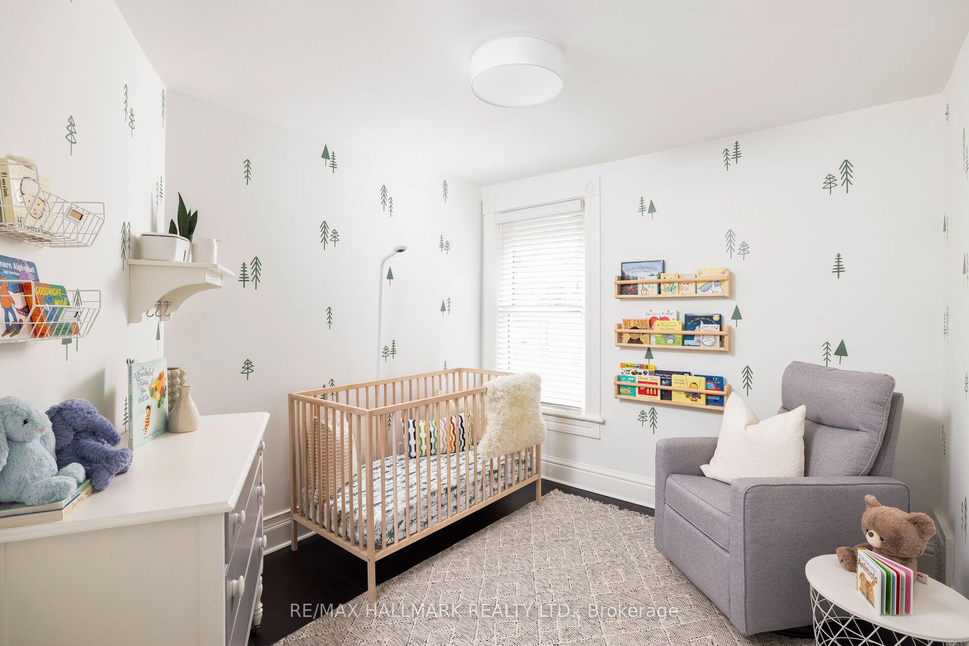 Photo 25 of 146 Lee Avenue, Toronto, The Beaches — HOMEH