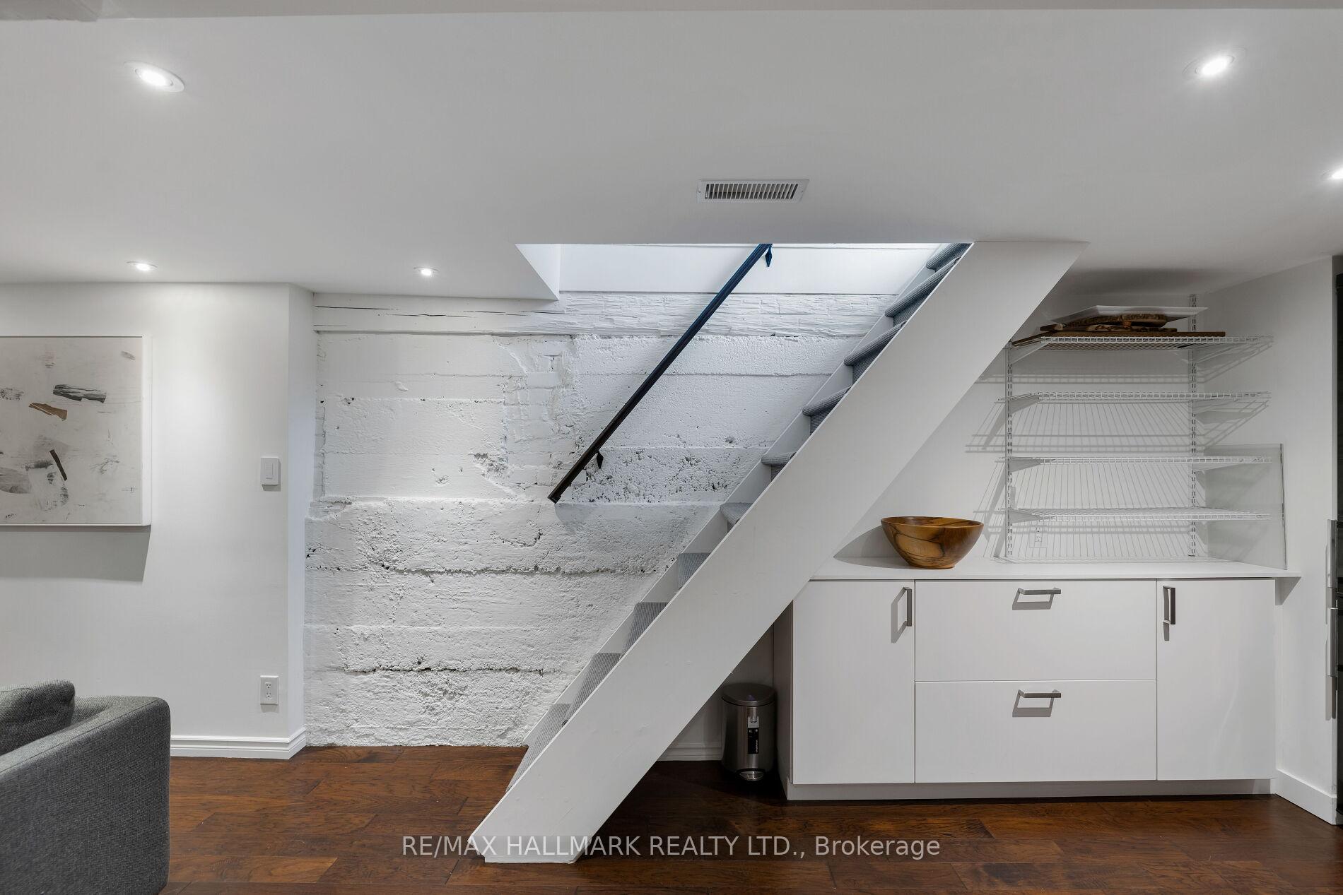 Photo 29 of 146 Lee Avenue, Toronto, The Beaches — HOMEH