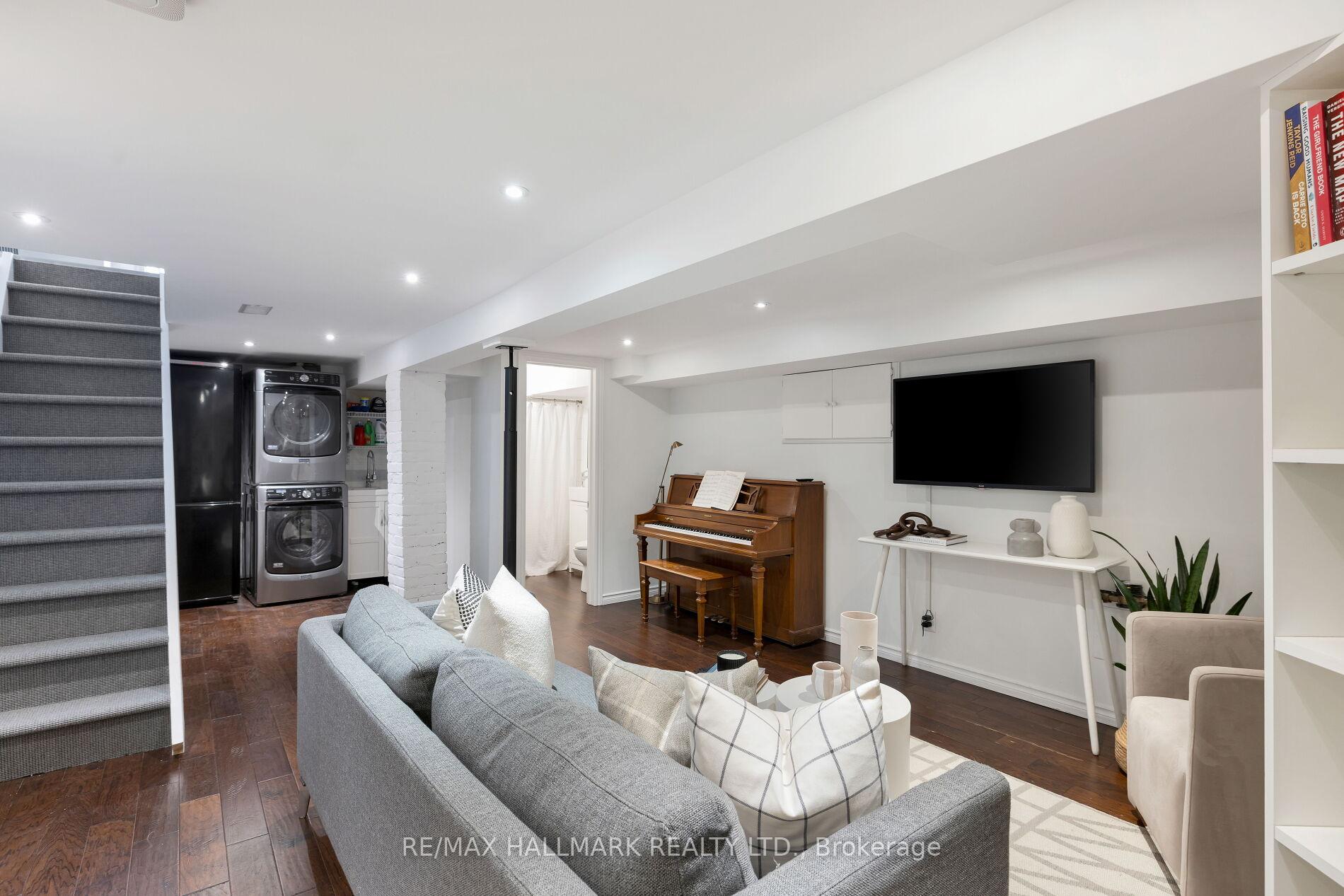 Photo 30 of 146 Lee Avenue, Toronto, The Beaches — HOMEH