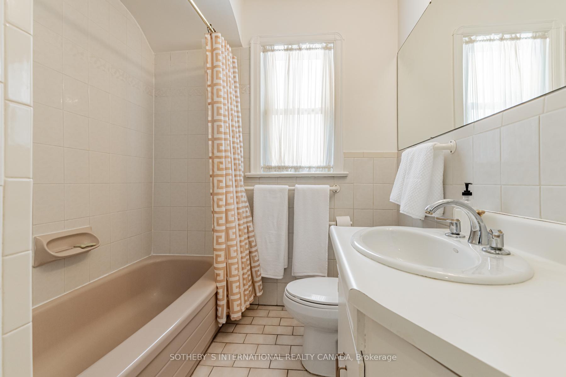 Photo 22 of 56 Park Hill Road, Toronto, Forest Hill North — HOMEH