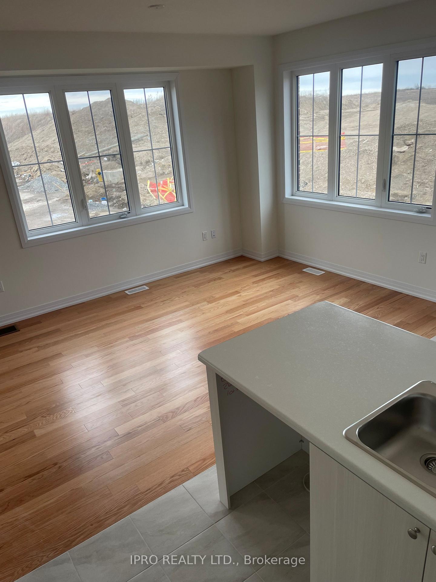 Photo 4 of 15 Peach Drive, Thorold, Rolling Meadows — HOMEH