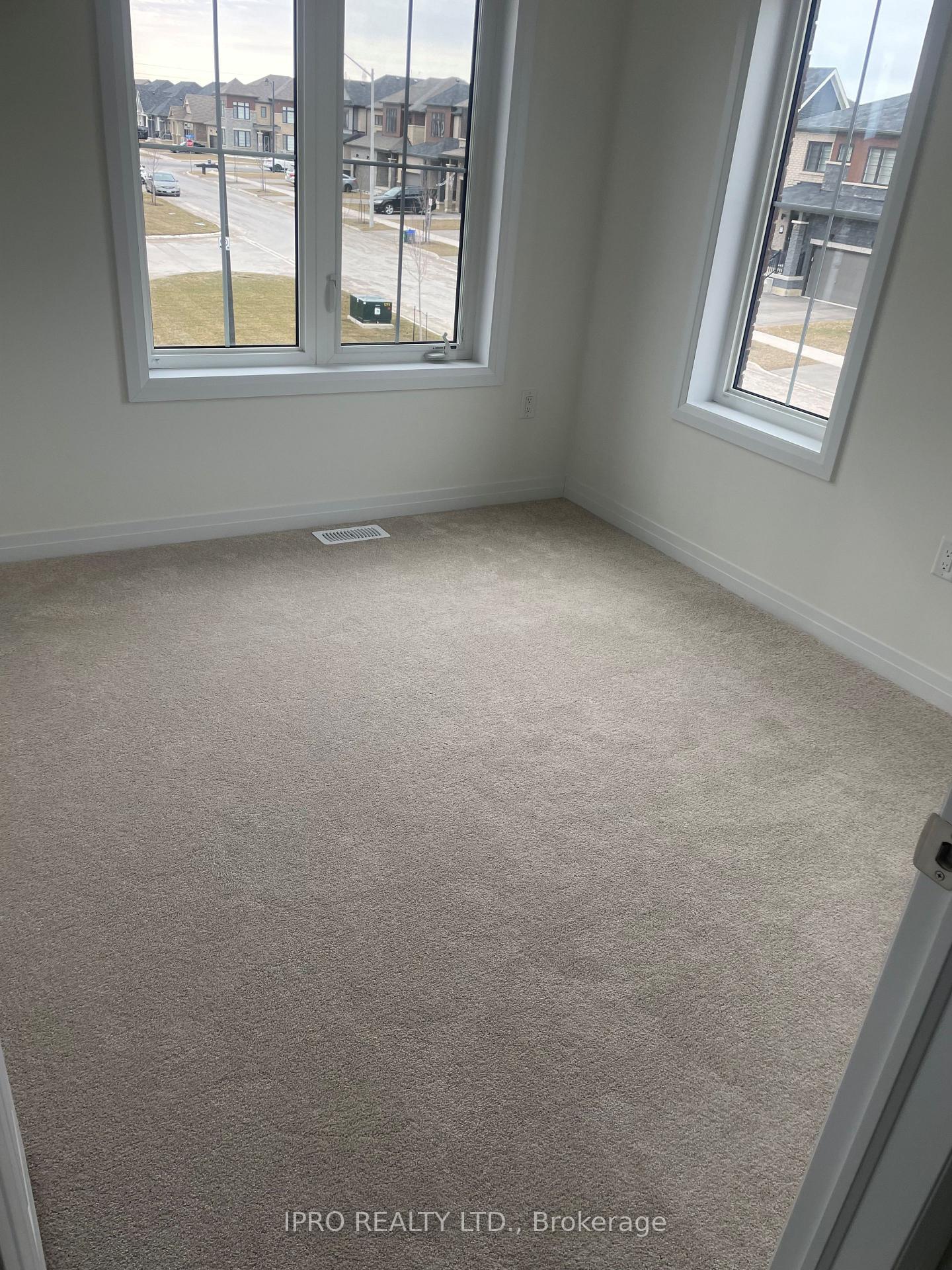 Photo 9 of 15 Peach Drive, Thorold, Rolling Meadows — HOMEH