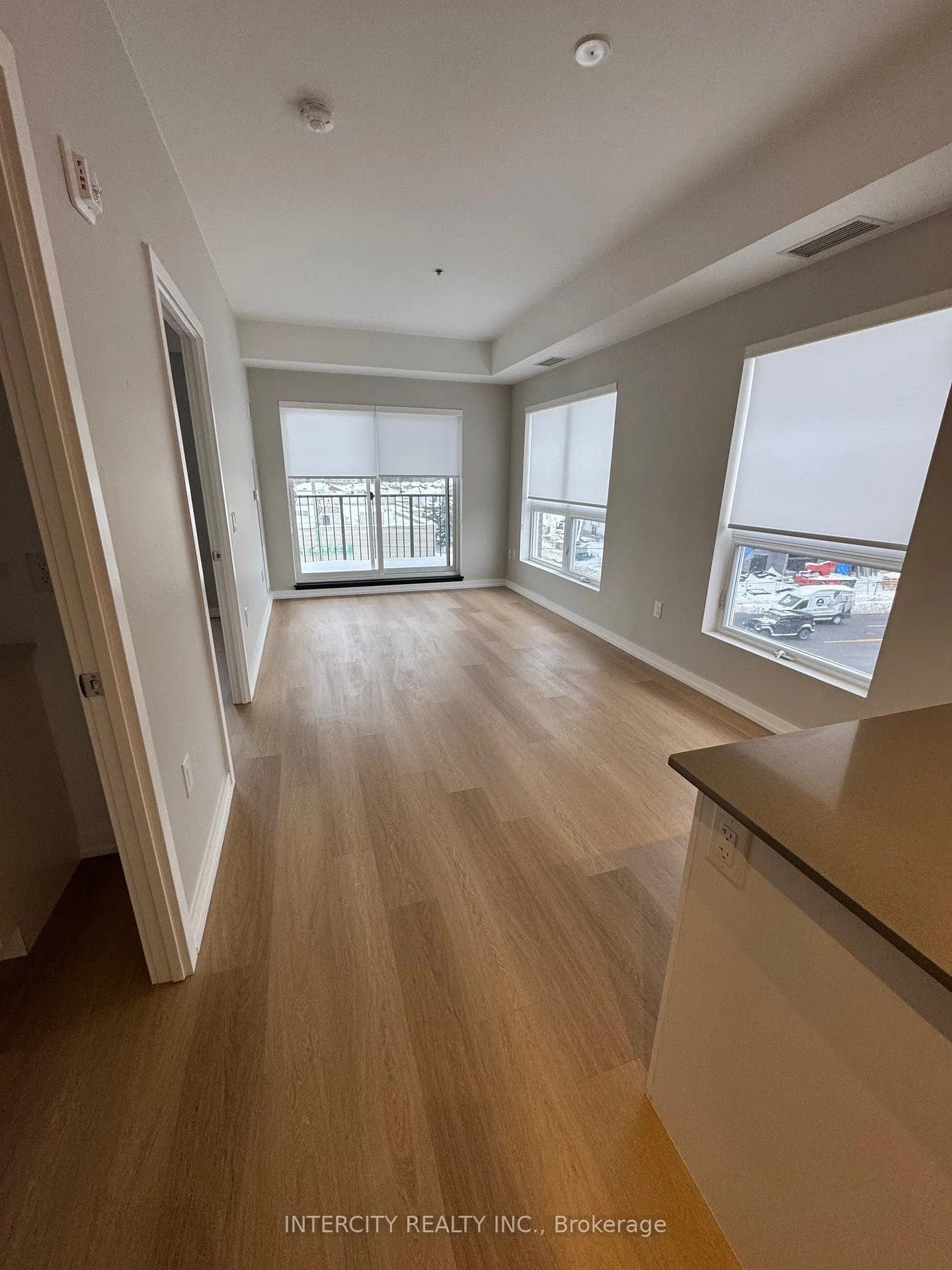 Photo 10 of Unit 322, 430 Essa Road, Barrie, Holly — HOMEH