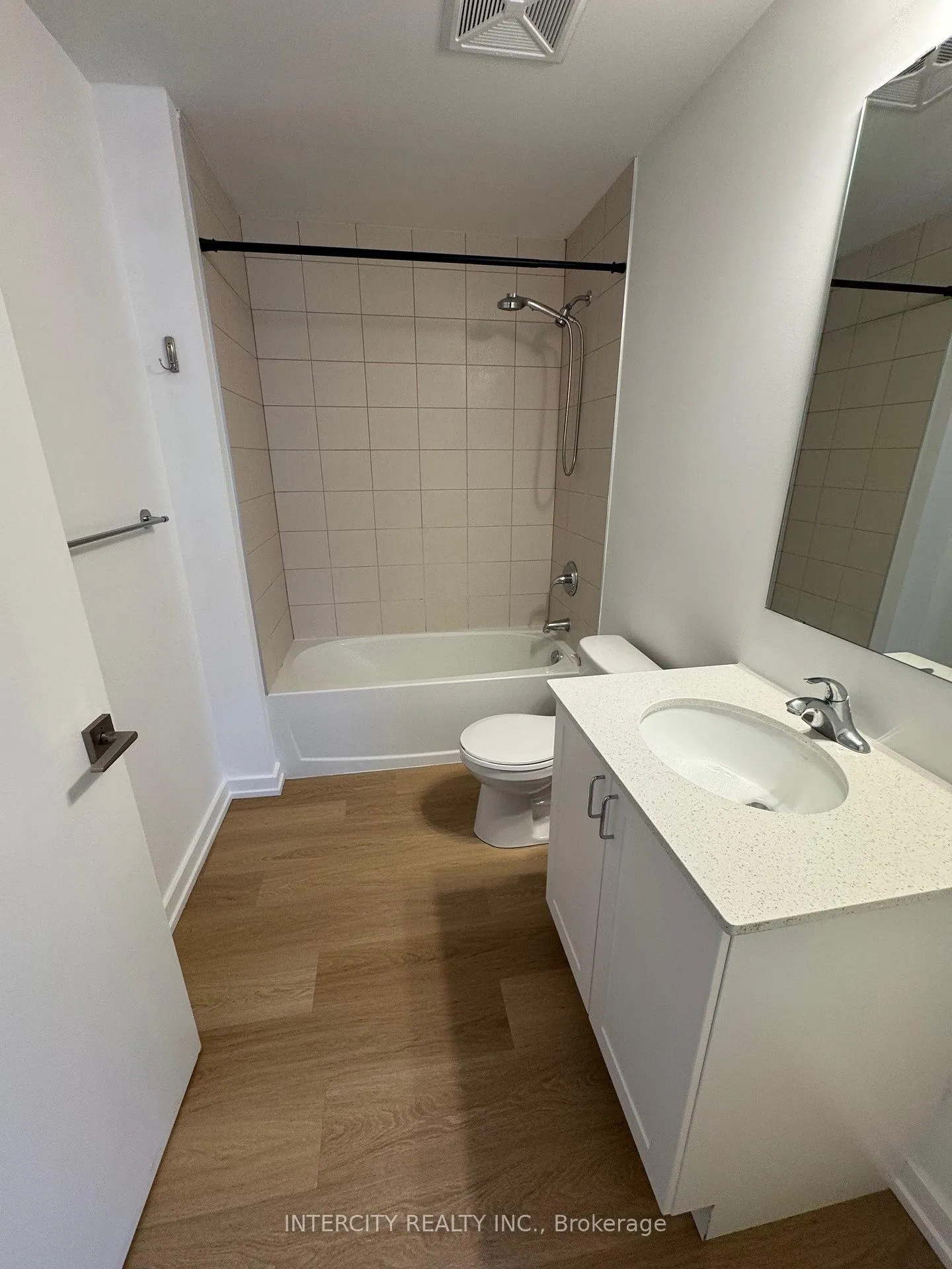 Photo 11 of Unit 322, 430 Essa Road, Barrie, Holly — HOMEH
