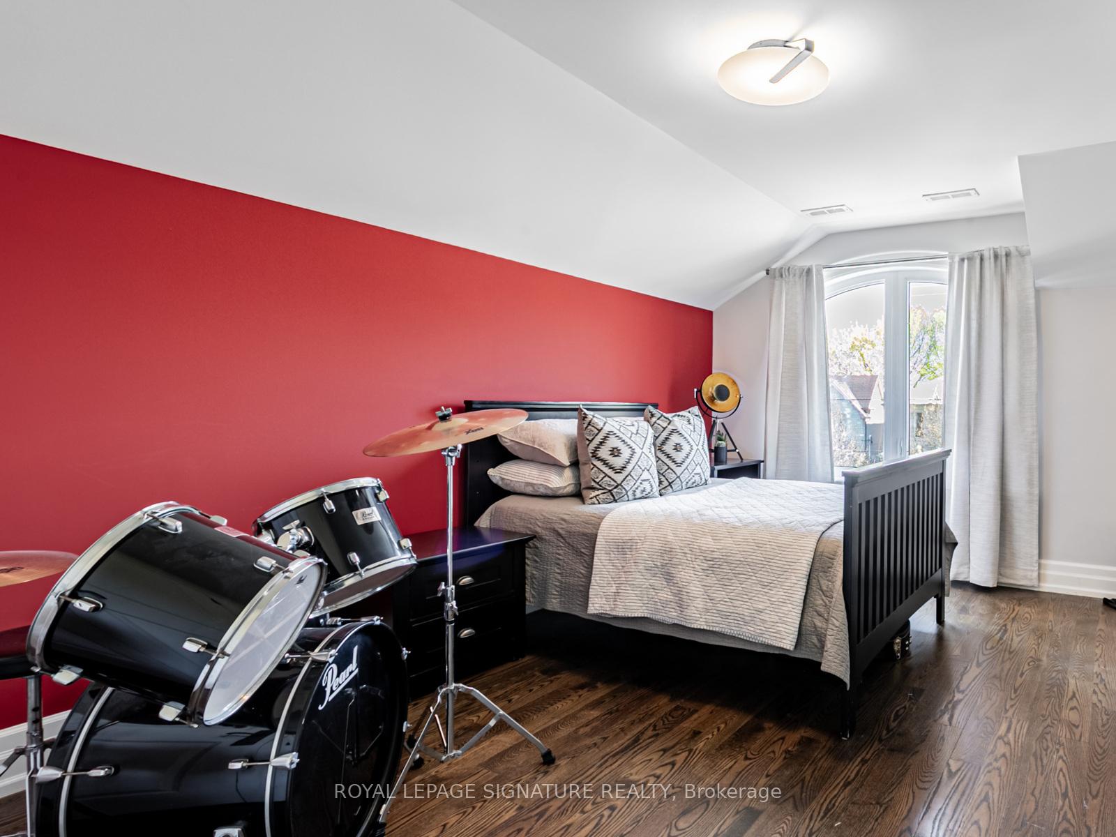 Photo 21 of 198 Brooke Avenue, Toronto, Bedford Park-Nortown — HOMEH
