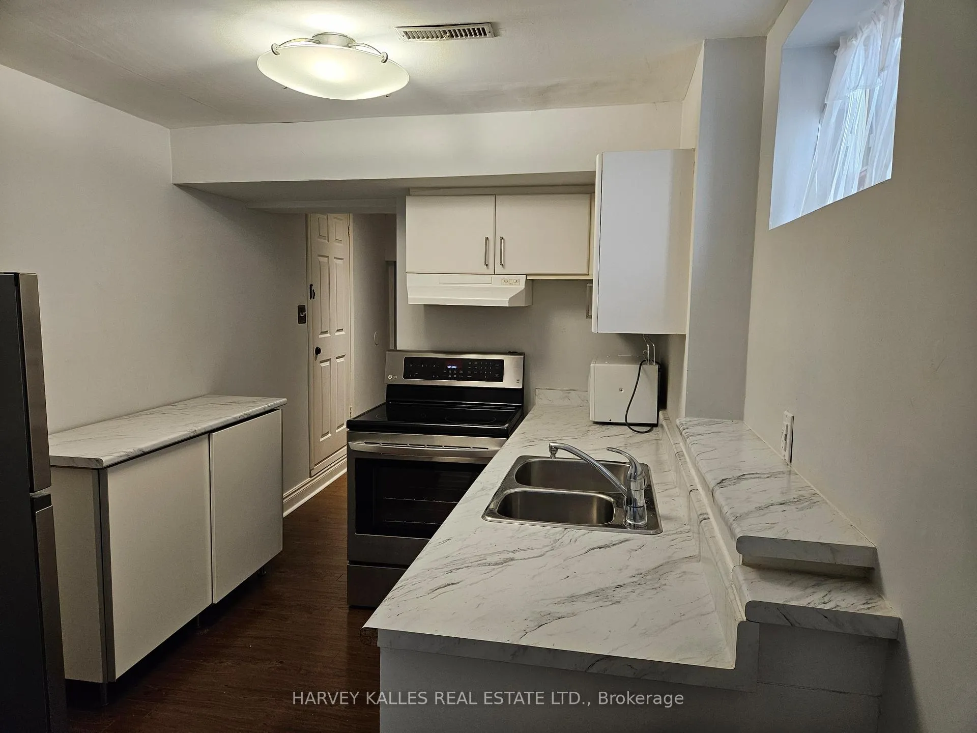 Front of Unit Lower, 85 Lanark Avenue