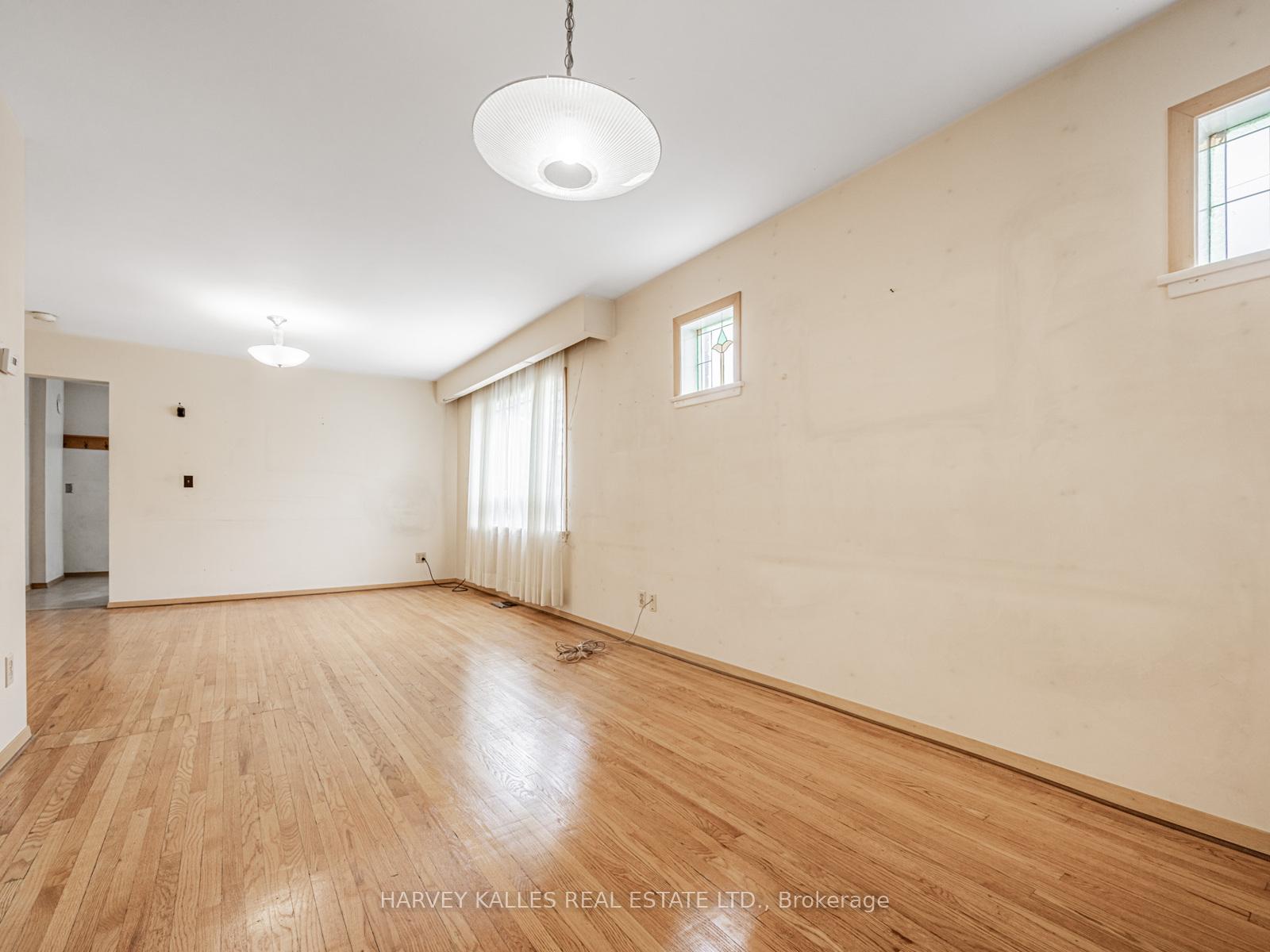 Photo 4 of 71 Mortimer Avenue, Toronto, Broadview North — HOMEH
