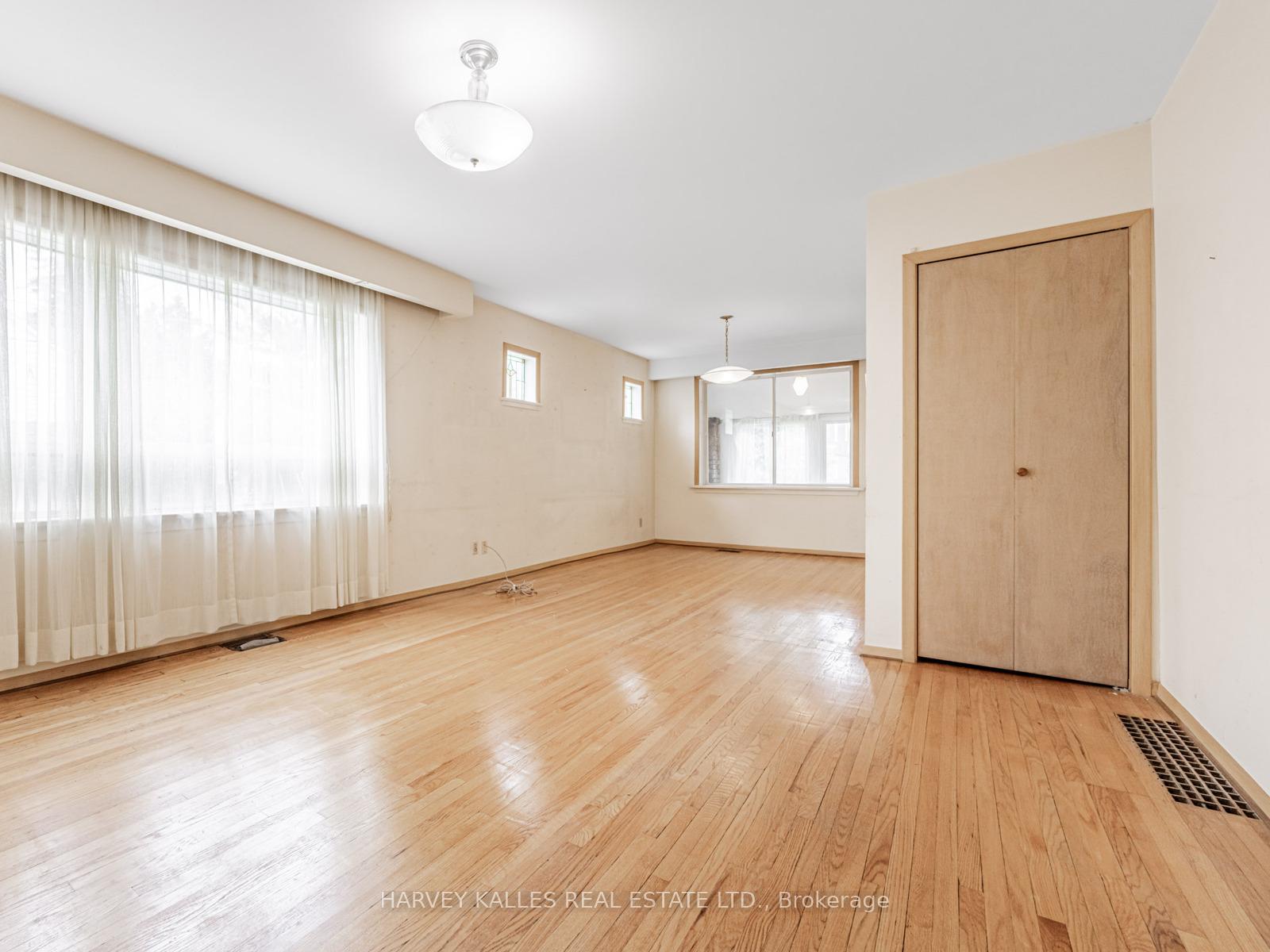 Photo 10 of 71 Mortimer Avenue, Toronto, Broadview North — HOMEH