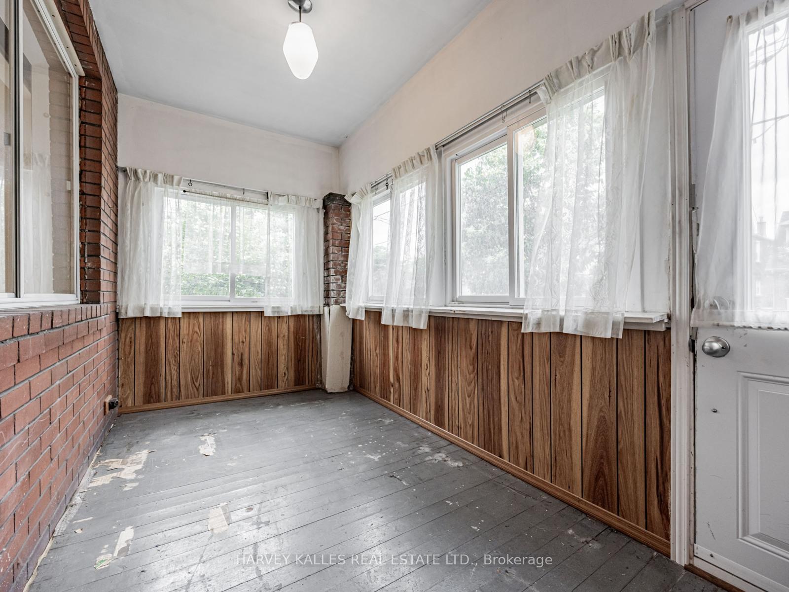 Photo 11 of 71 Mortimer Avenue, Toronto, Broadview North — HOMEH