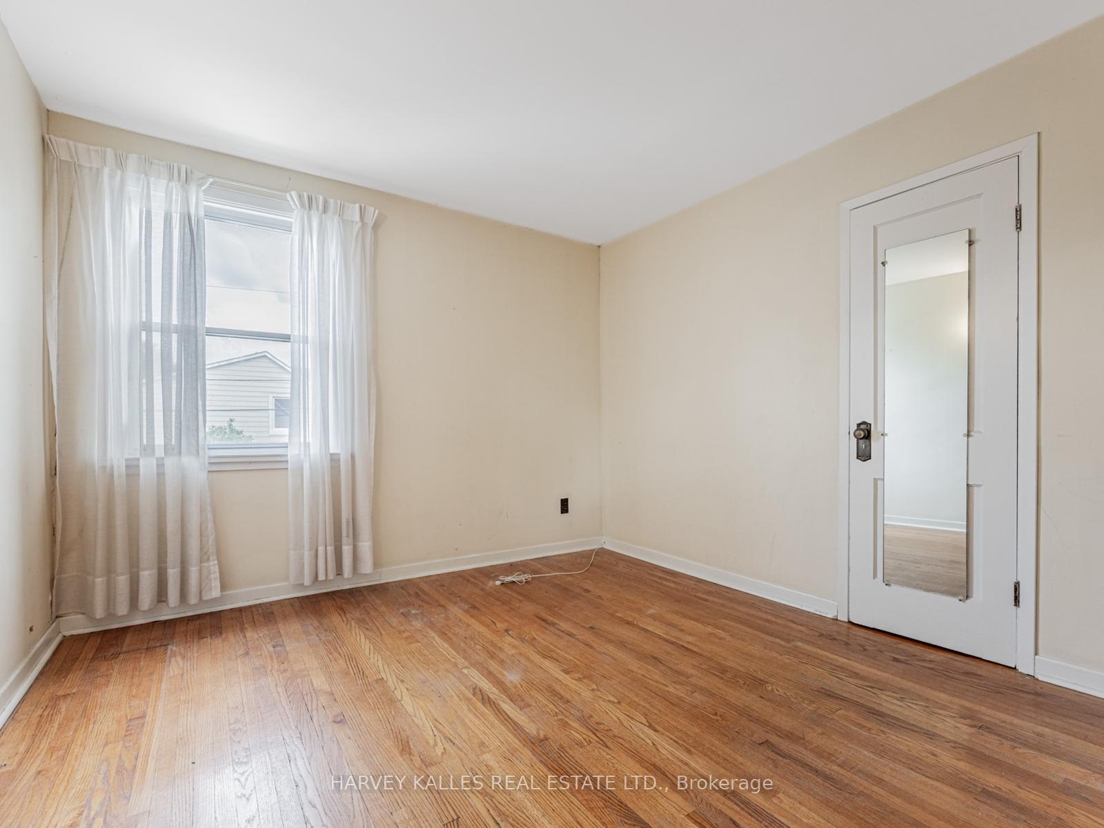 Photo 19 of 71 Mortimer Avenue, Toronto, Broadview North — HOMEH