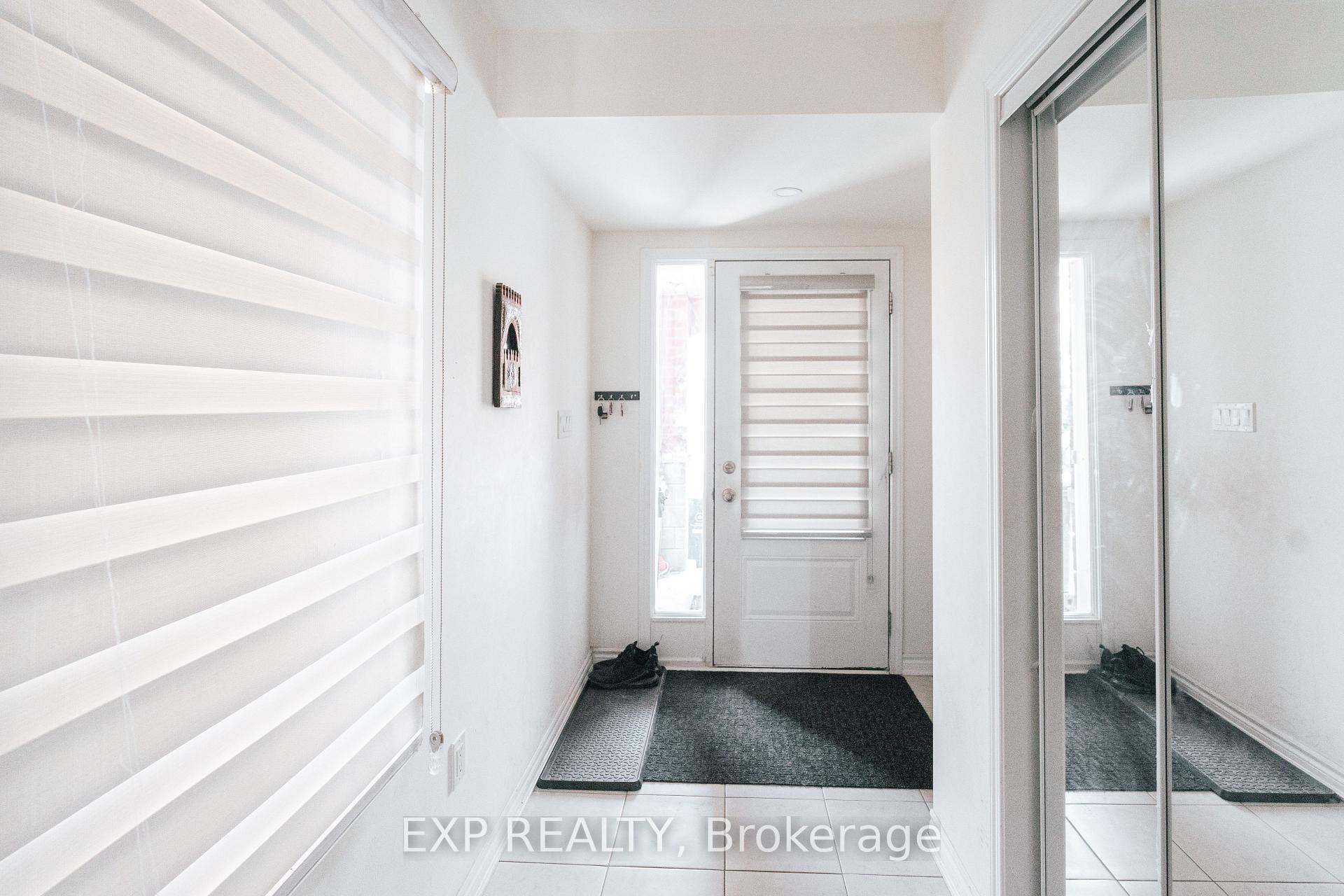 Photo 3 of 15 Fusilier Drive, Scarborough, Clairlea-Birchmount — HOMEH