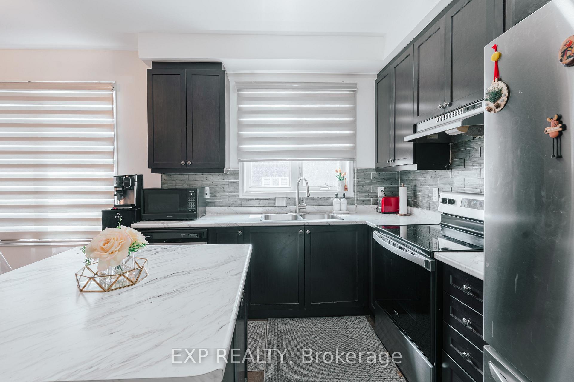 Photo 6 of 15 Fusilier Drive, Scarborough, Clairlea-Birchmount — HOMEH