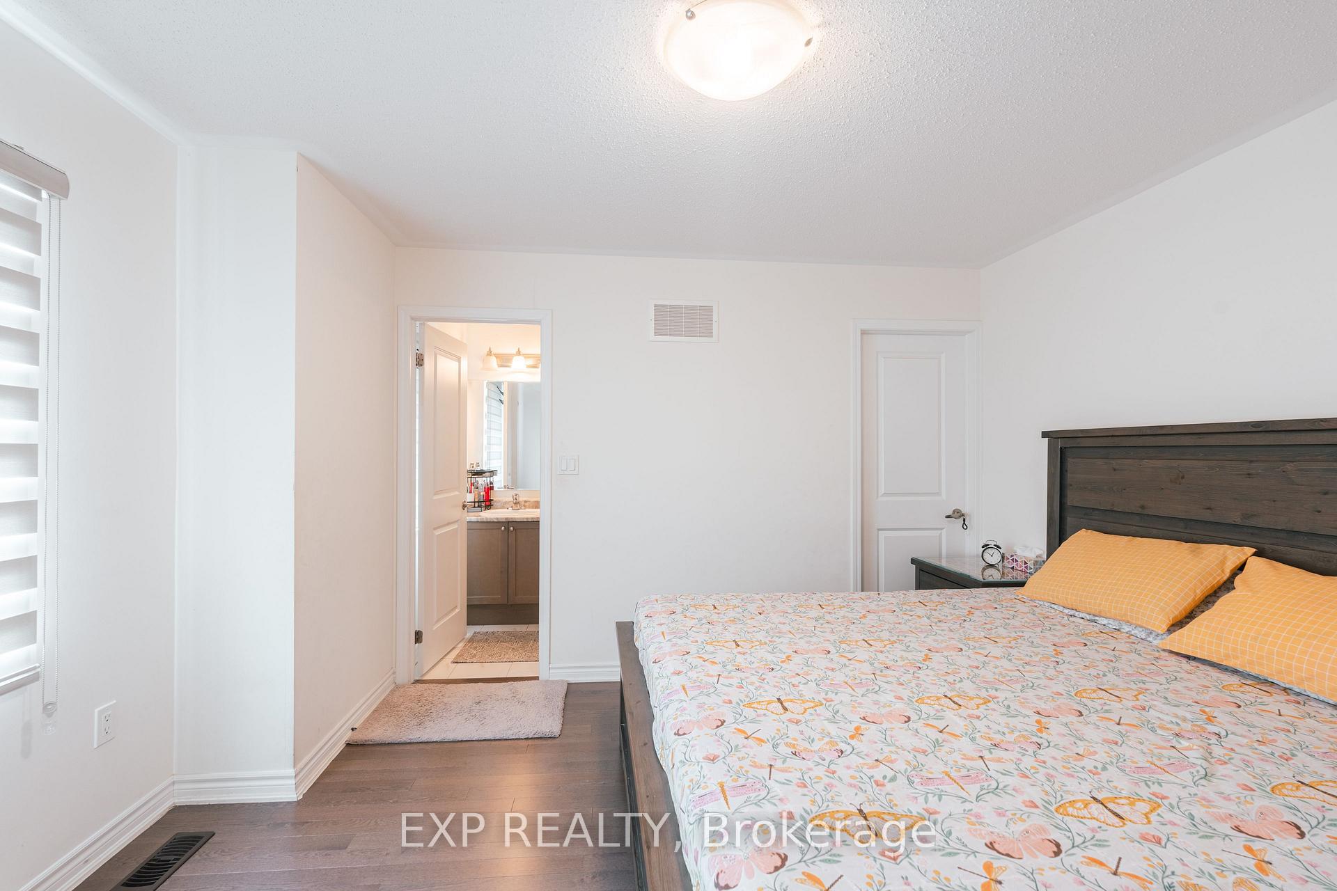 Photo 14 of 15 Fusilier Drive, Scarborough, Clairlea-Birchmount — HOMEH