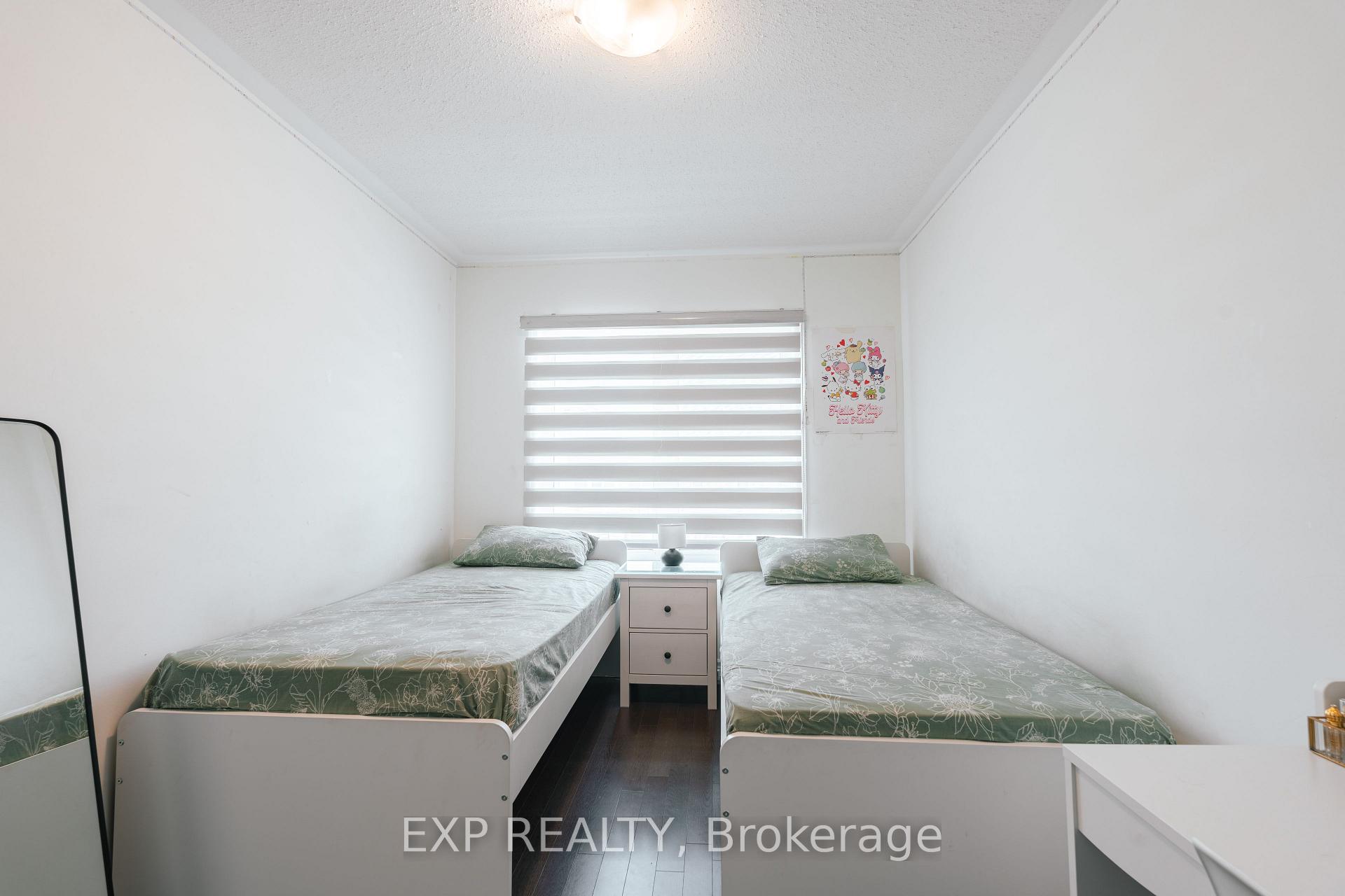 Photo 18 of 15 Fusilier Drive, Scarborough, Clairlea-Birchmount — HOMEH