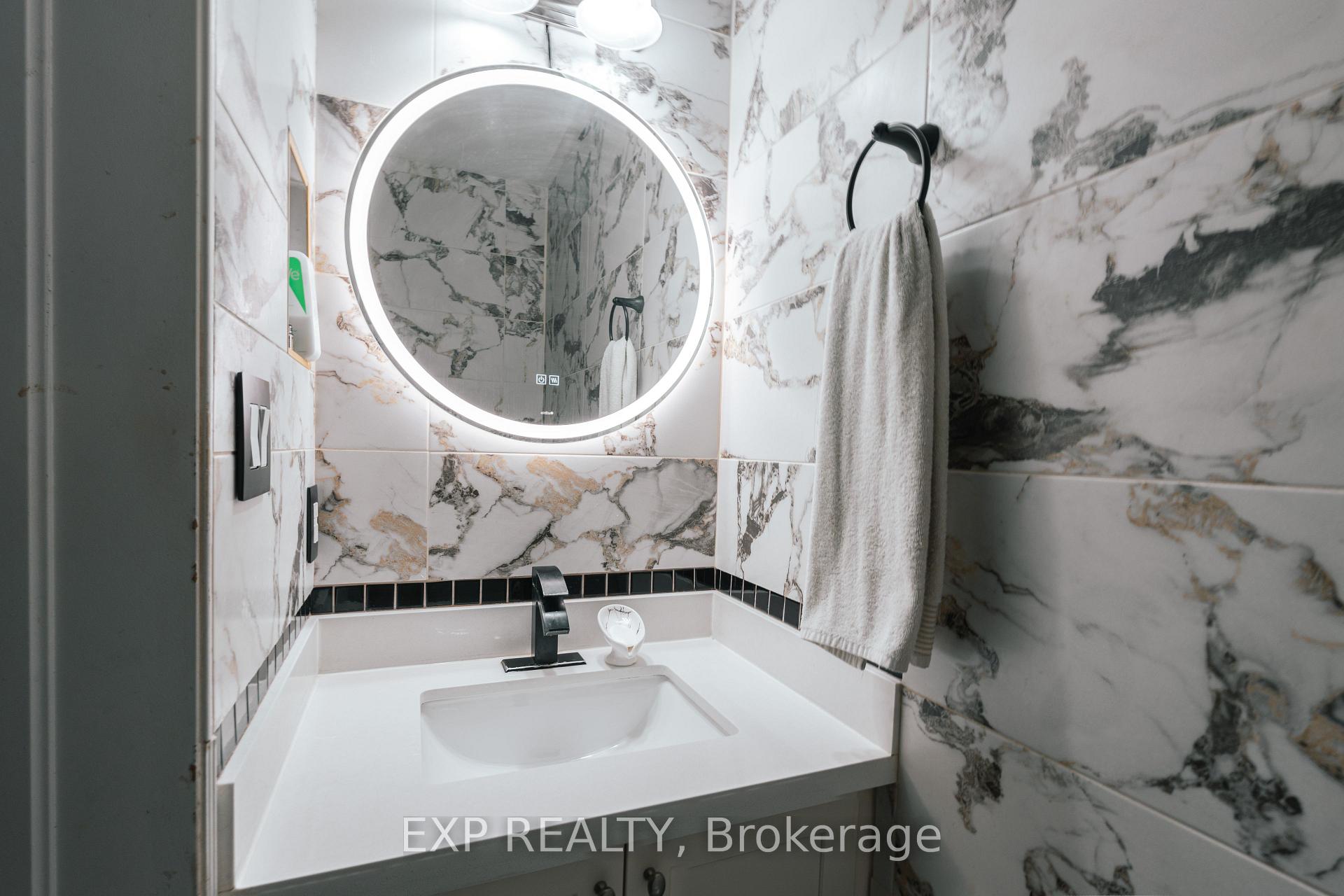 Photo 26 of 15 Fusilier Drive, Scarborough, Clairlea-Birchmount — HOMEH
