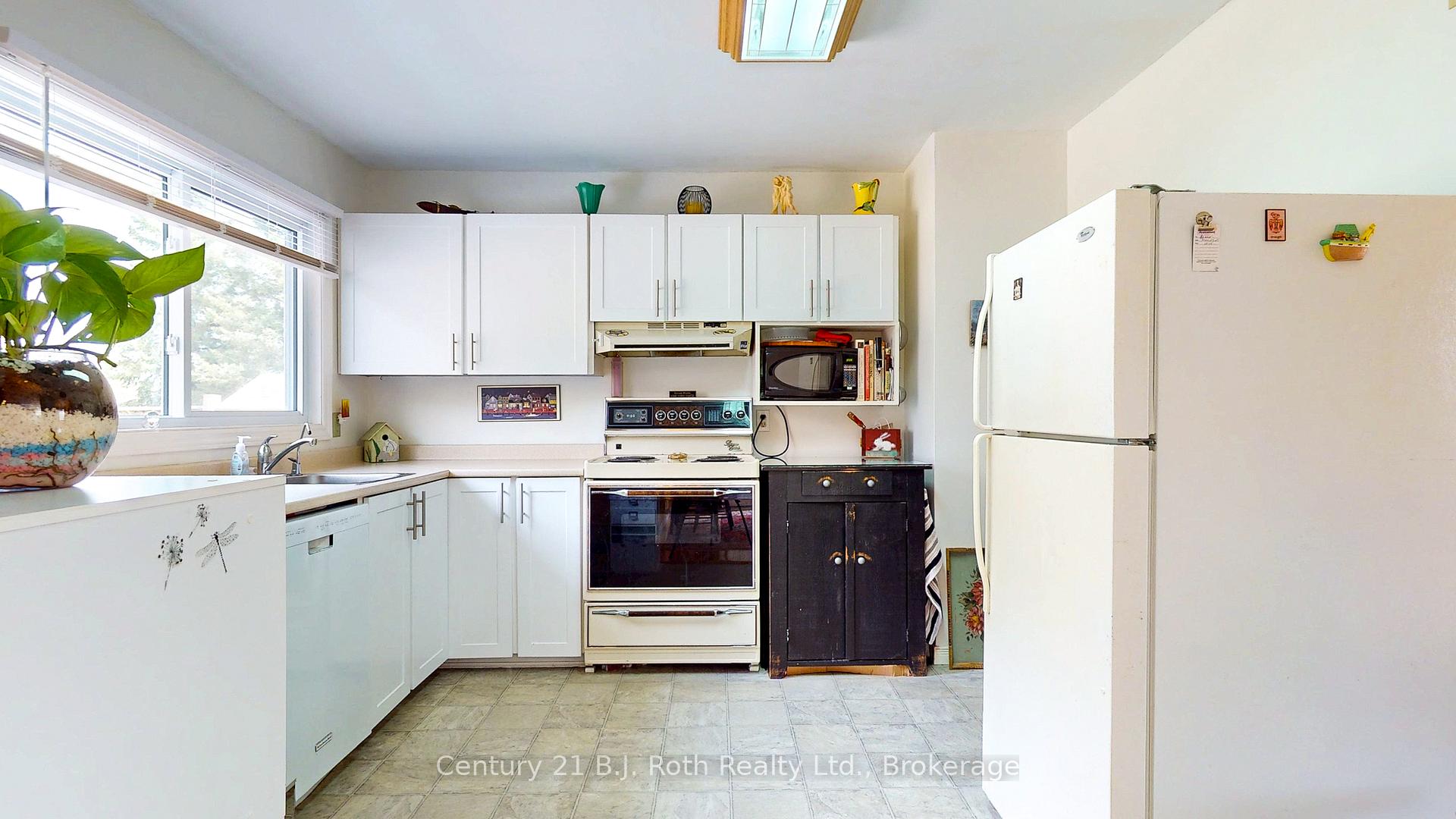 Photo 5 of 470 Wardell Street, Tay, Port McNicoll — HOMEH