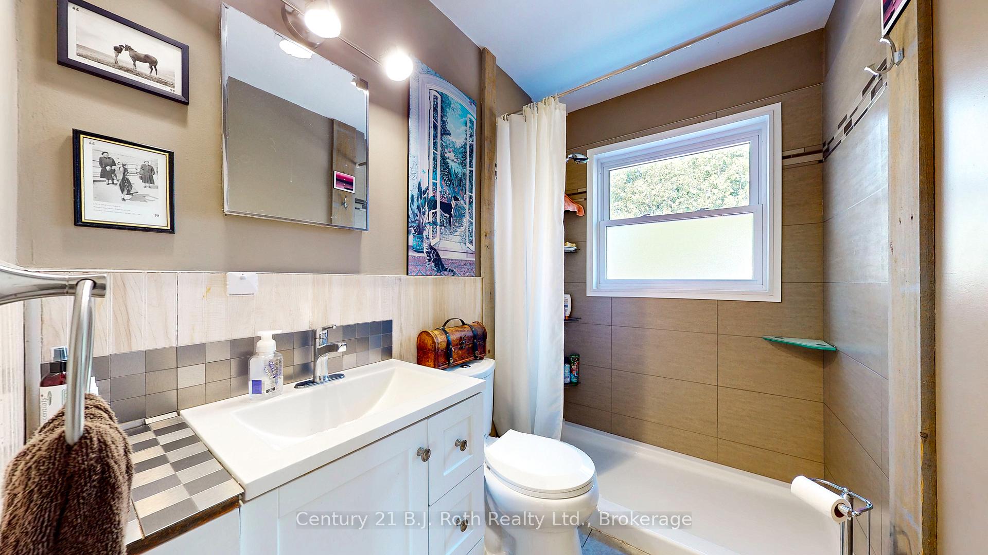 Photo 10 of 470 Wardell Street, Tay, Port McNicoll — HOMEH